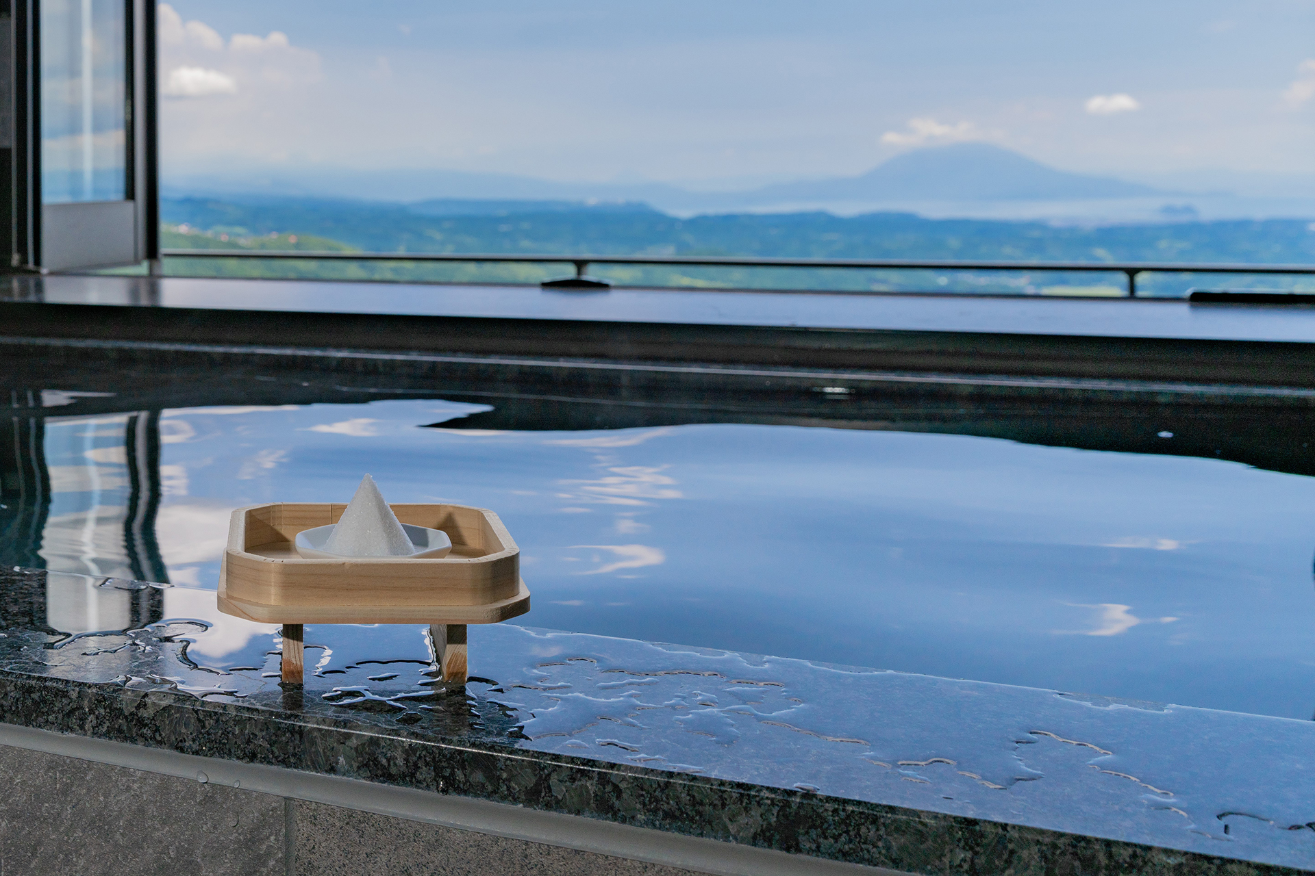 清め塩と客室露天風呂