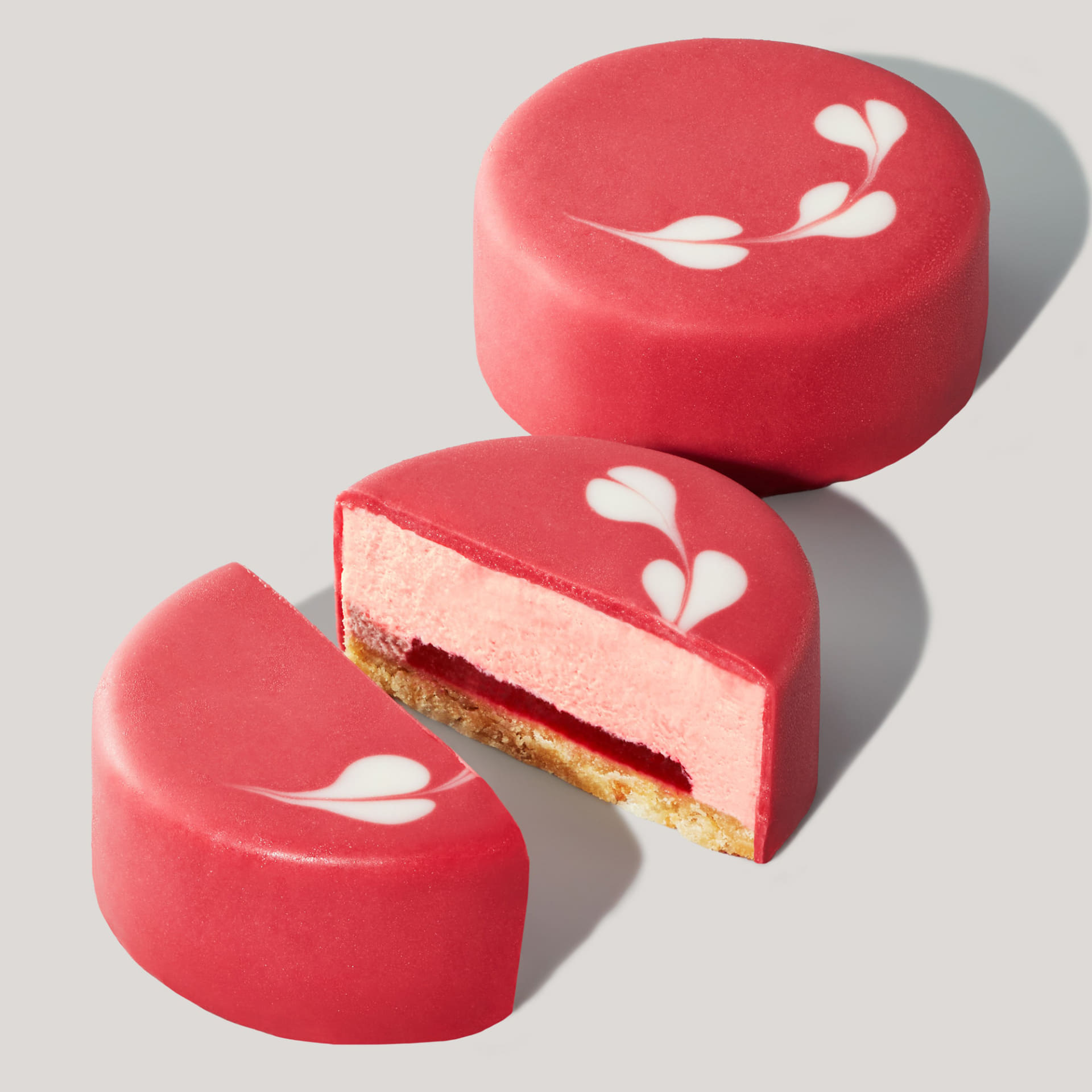 「ルビーチョコレートケーキ」（620円）