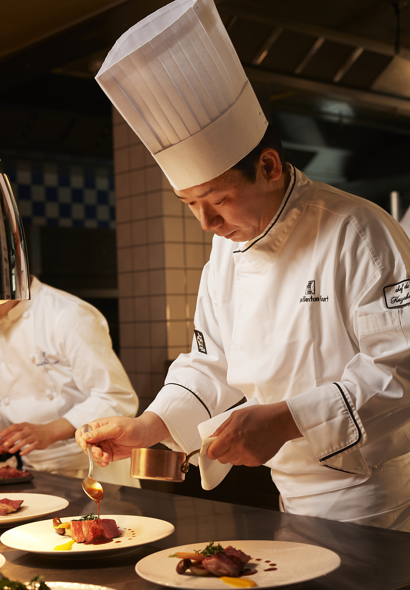 料理長の祢津一宏氏