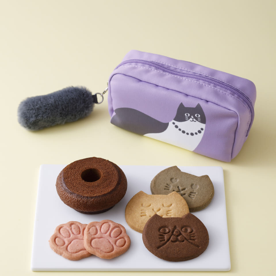 紀ノ国屋“ねこ”デザインのポーチ/ミニバッグ発売。ポーチにはモフモフ