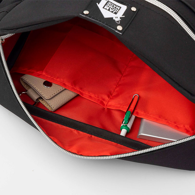 からあげクン ショルダーバッグ BOOK feat. JAM HOME MADE