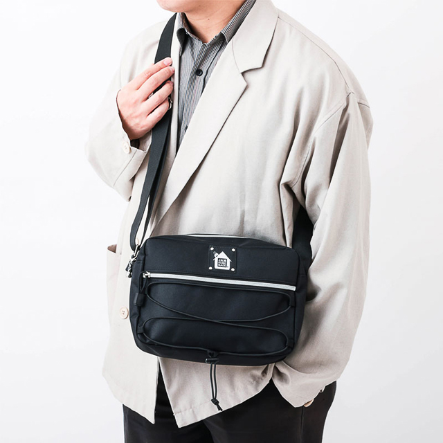 からあげクン ショルダーバッグ BOOK feat. JAM HOME MADE