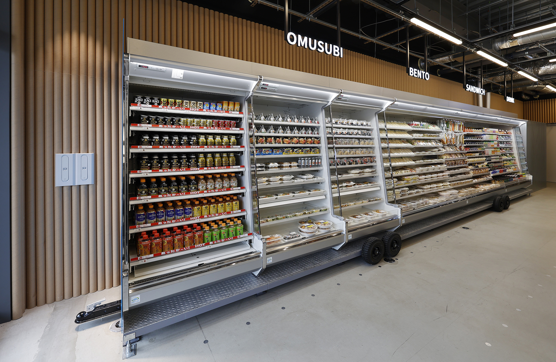 オープンケース（大阪・関西万博店）