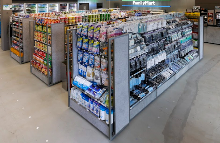 商品ゴンドラ（大阪・関西万博店）