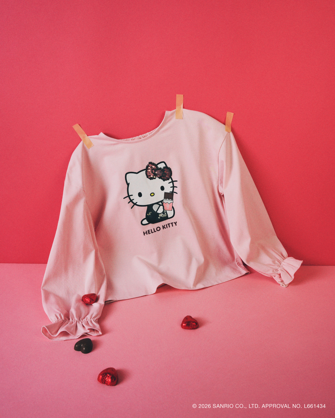 【KIDS】「スパンコールロングスリーブTシャツ」（3982円）