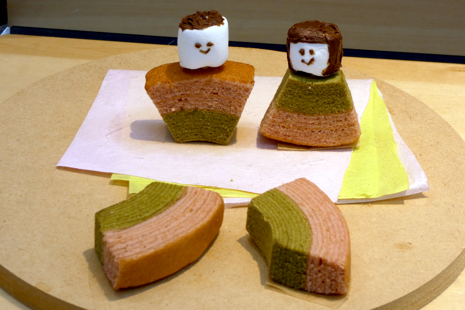 桜と抹茶のカットバウム（上段はアレンジ例）