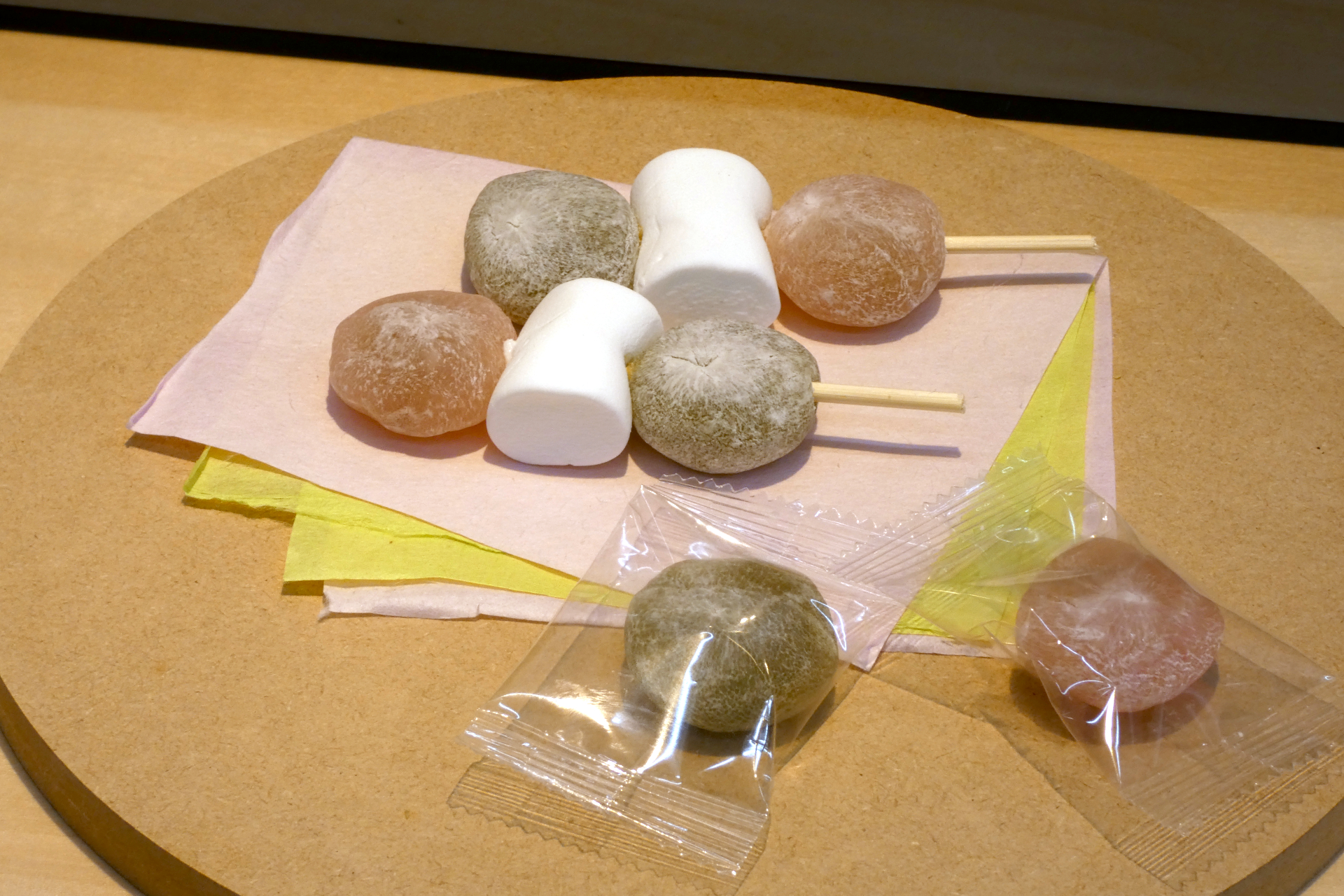 桜と抹茶のひとくち大福