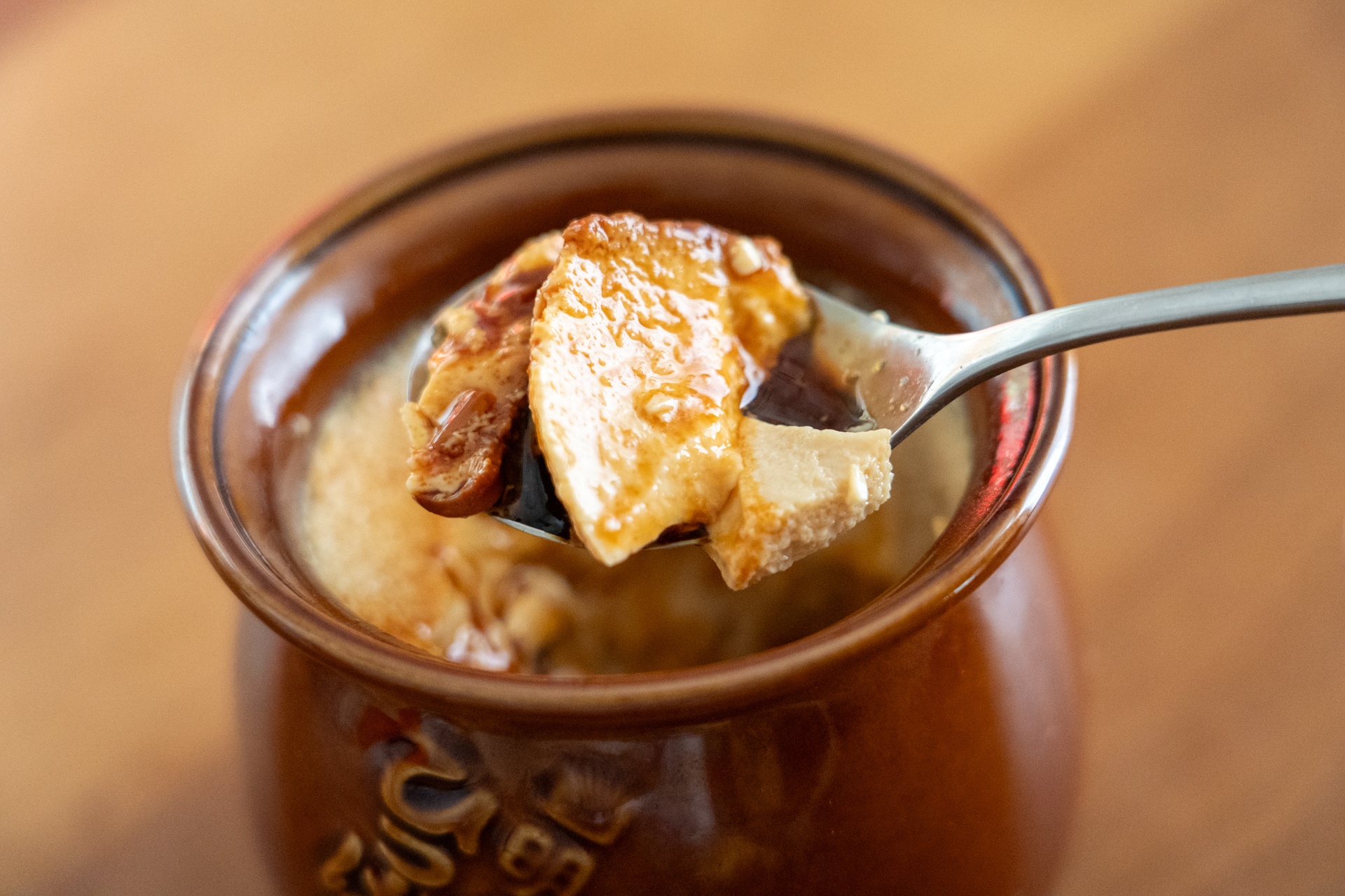 カラメルソースはなくてもできますが、あったほうが絶対美味しい