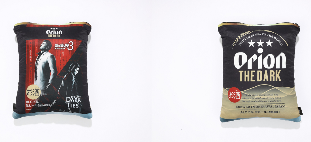 「コラボクッションブランケット」（5500円）