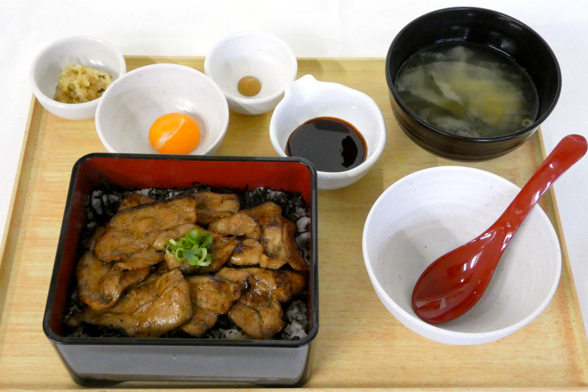 ～三元豚使用～豚まぶし定食