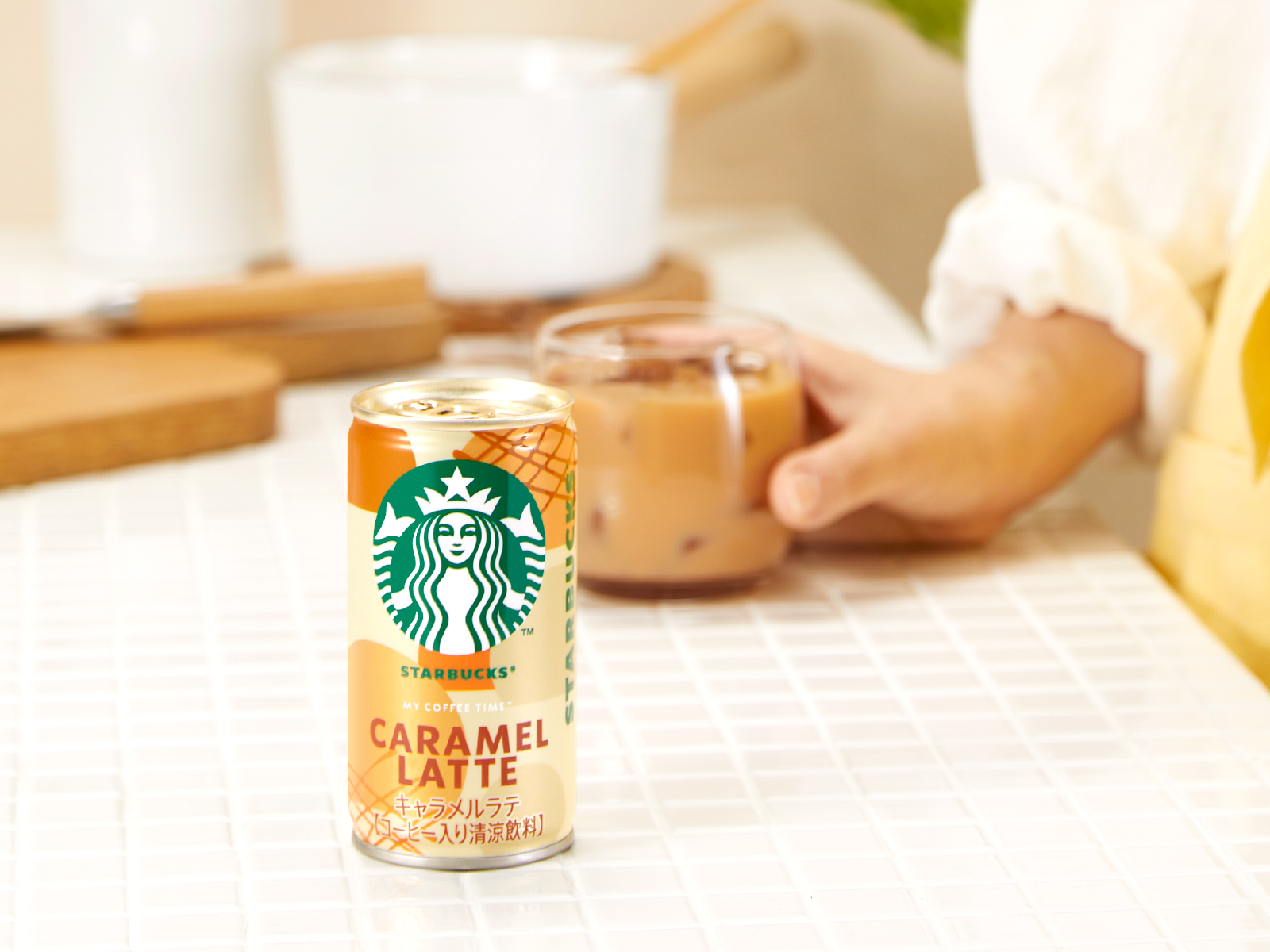 深煎りコーヒーに、まろやかなミルクとキャラメルフレーバーのやさしい甘さを重ねた