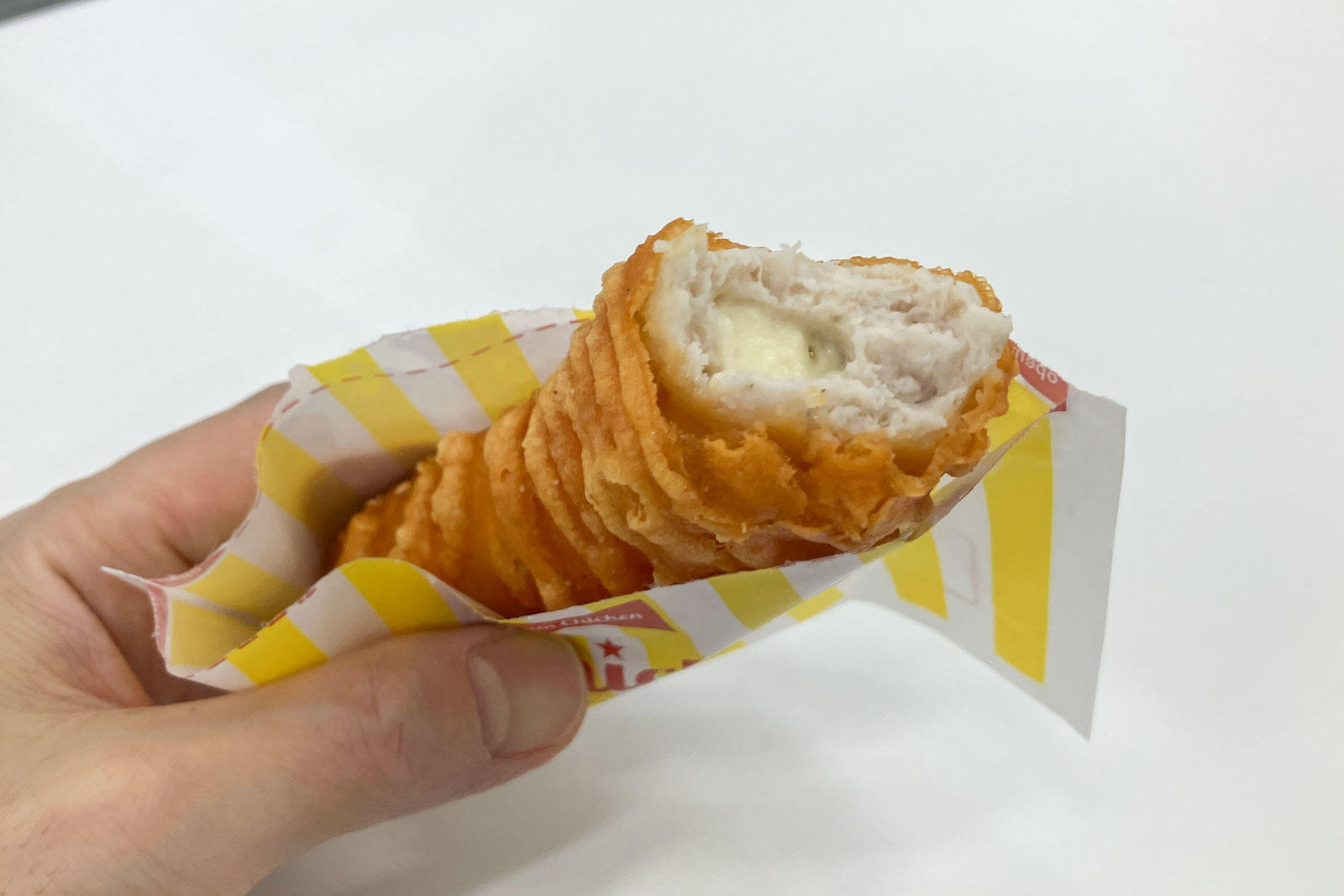 ふんわりしたチキンの中にチーズがたっぷり