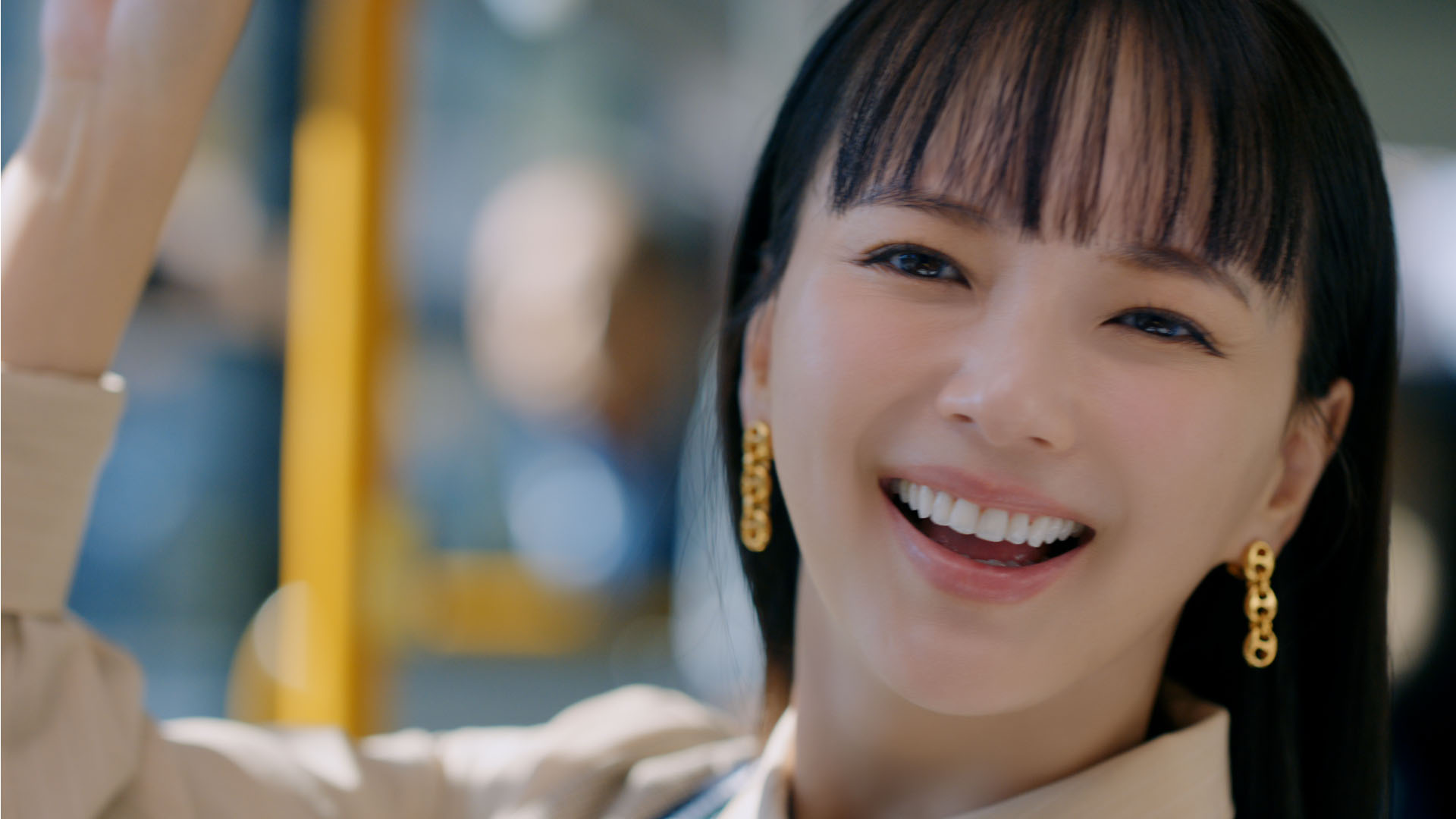 テレビCMで登場する多部未華子さんと梶裕貴さん