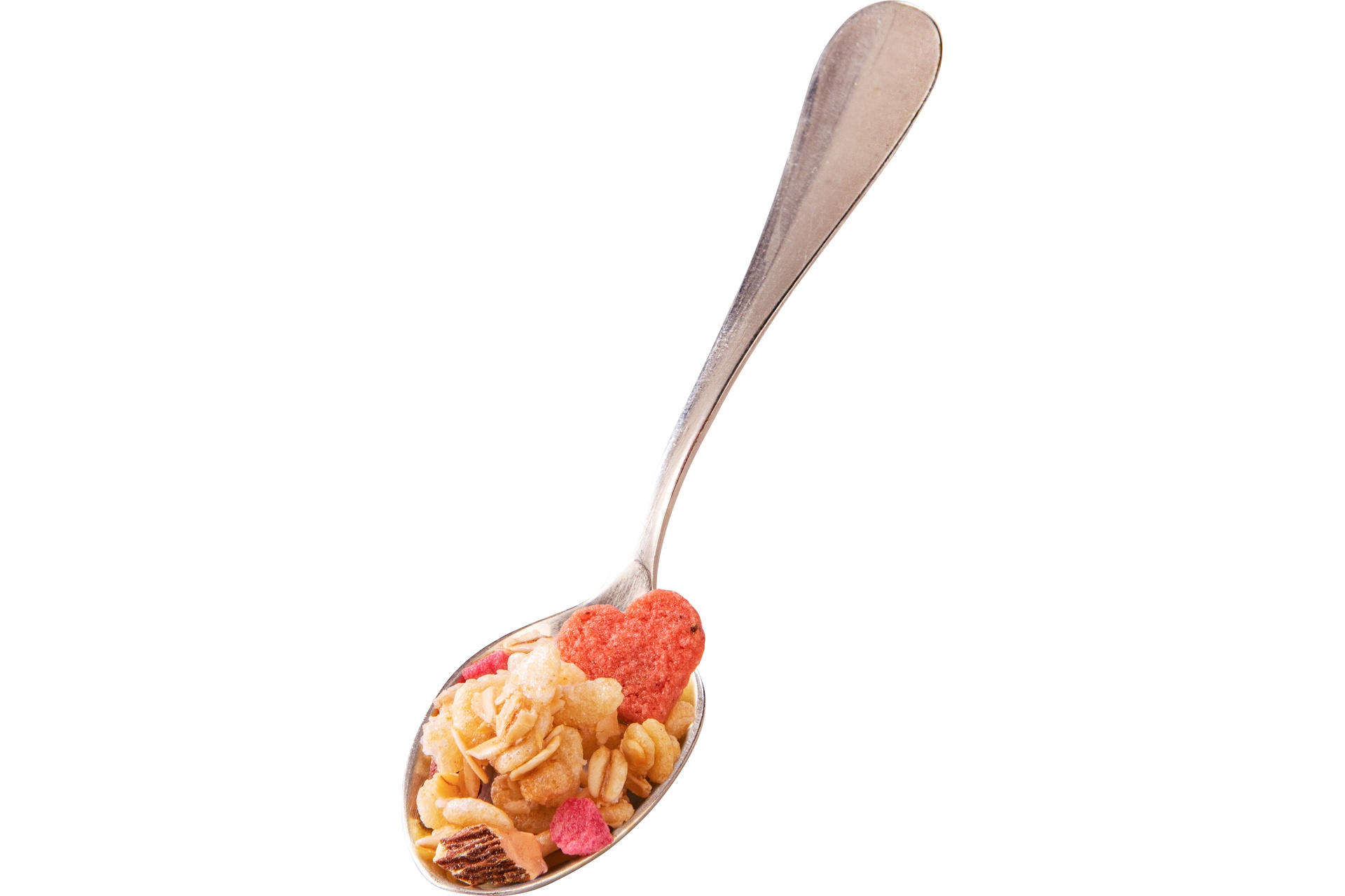 グラノーラにハート形のいちご加工品やラズベリー、クラッシュアーモンドが入る