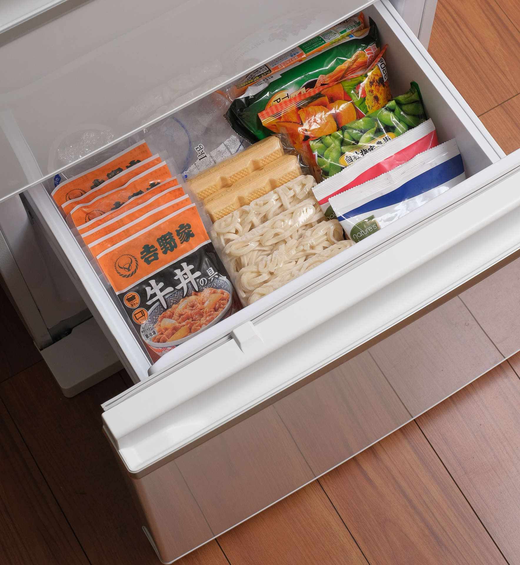 吉野家の冷凍牛丼の具は電子レンジに対応、火を使わず調理できる