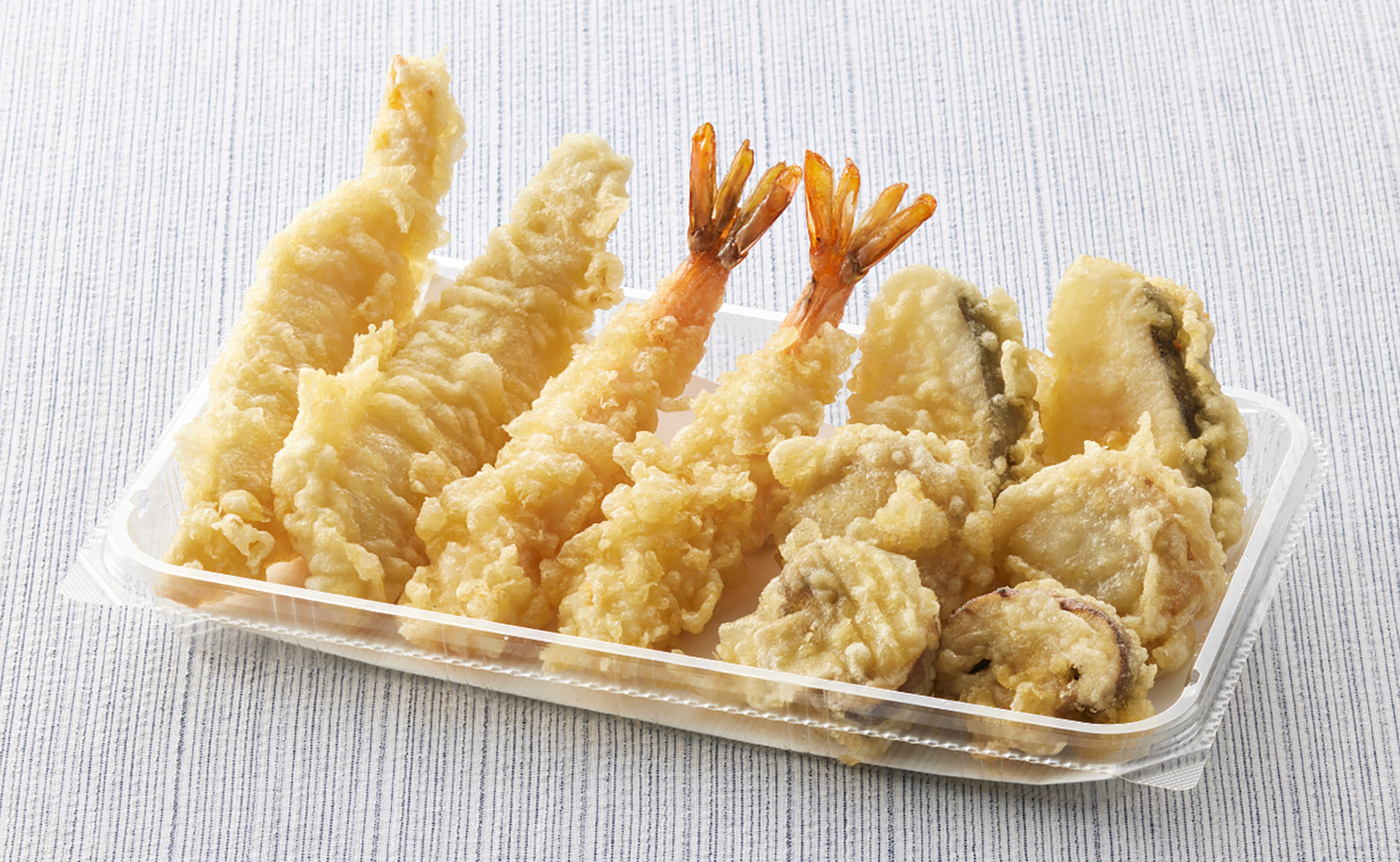 ［テイクアウト］「海老と4種の北海道産天ぷら盛合わせ（1人前）」（1010円）