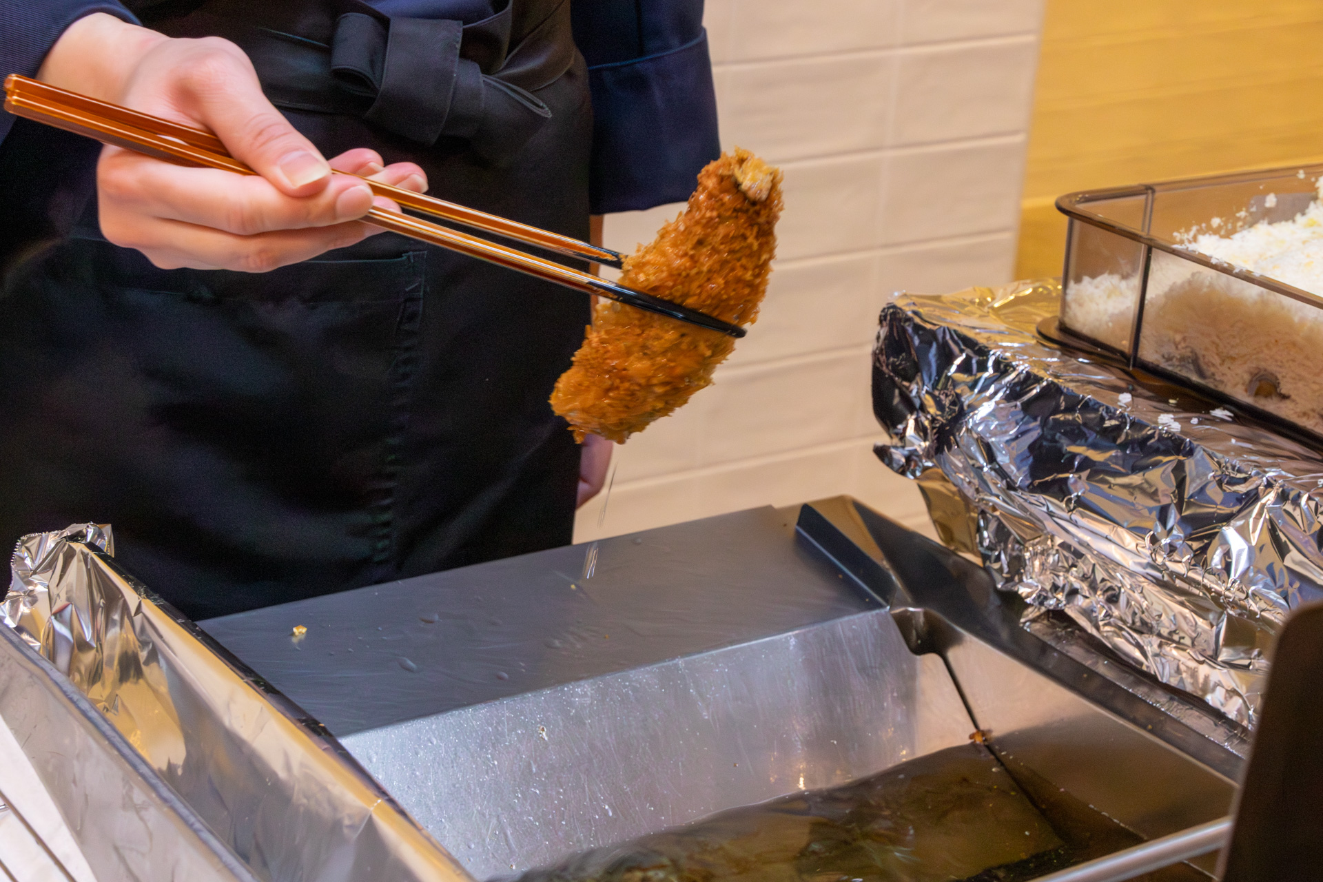 フライヤーでほどよく揚げた鰺フライ