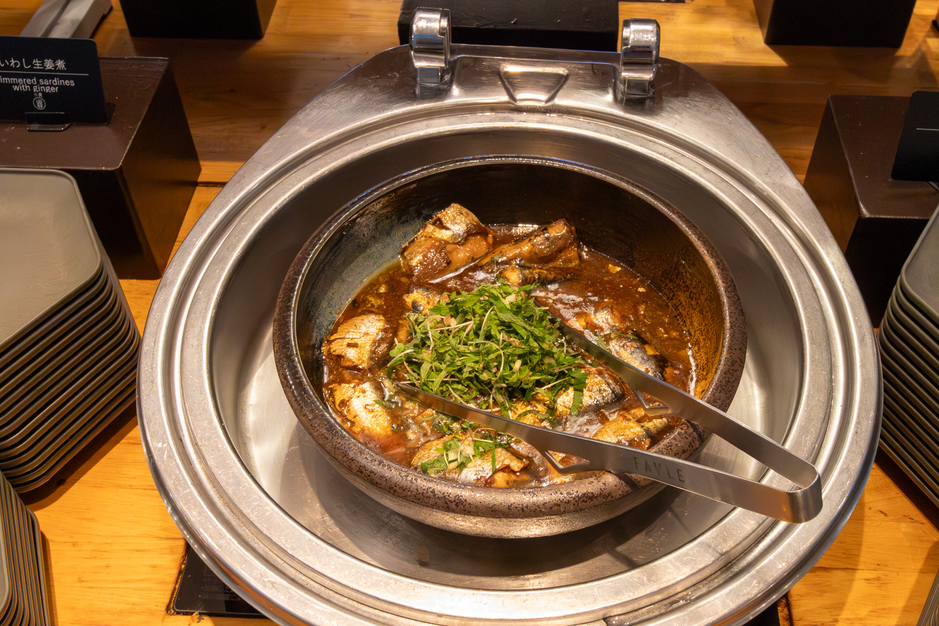 朝食も種類豊富なメニューから好みで選べる