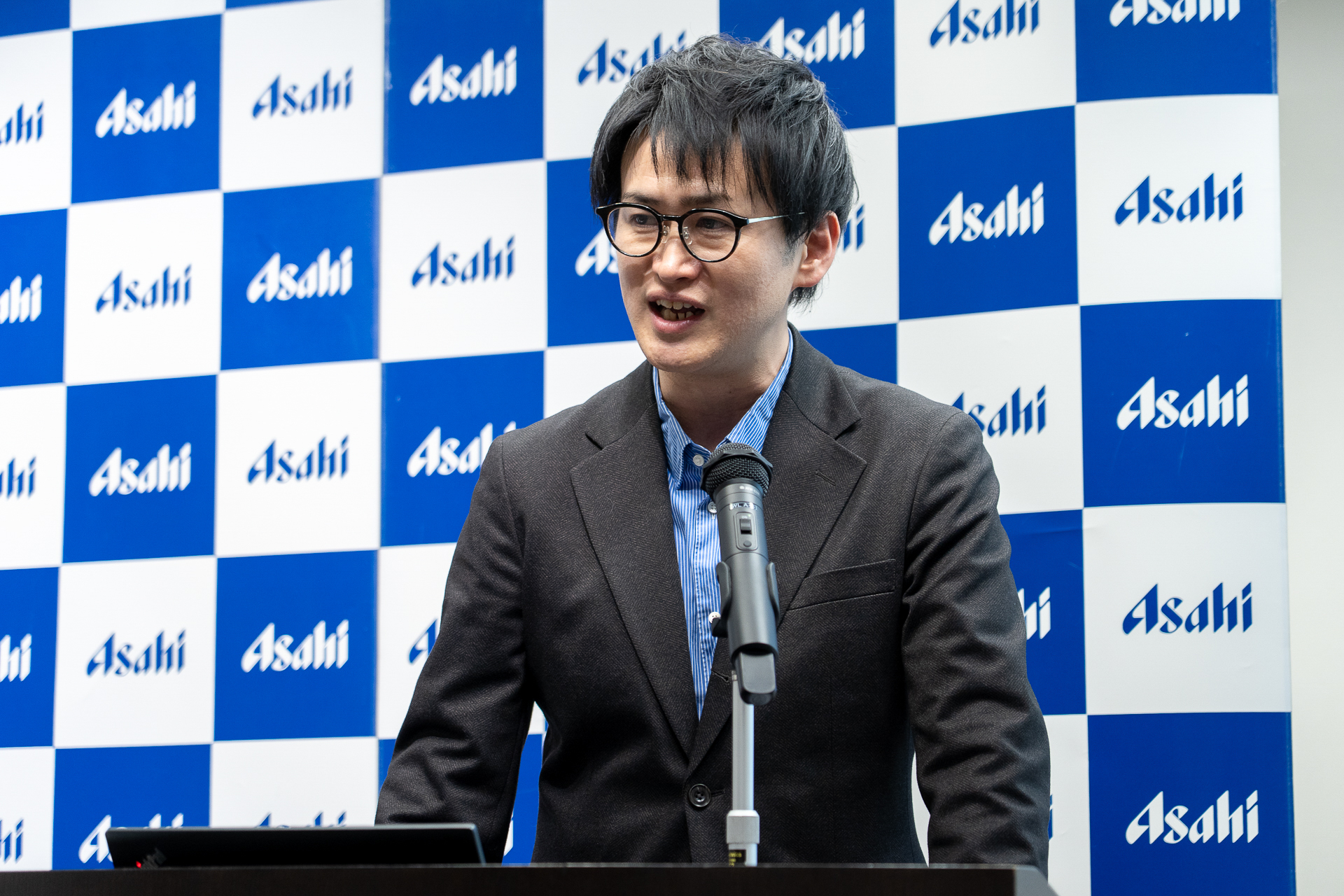 品薄・欠品時に「うちの子はこれしか飲まない、食べられない」といった声を聞き、一商品、一食品というだけでなく社会的なインフラになっていることを実感したと話したマーケティング四部長 高橋岳春氏