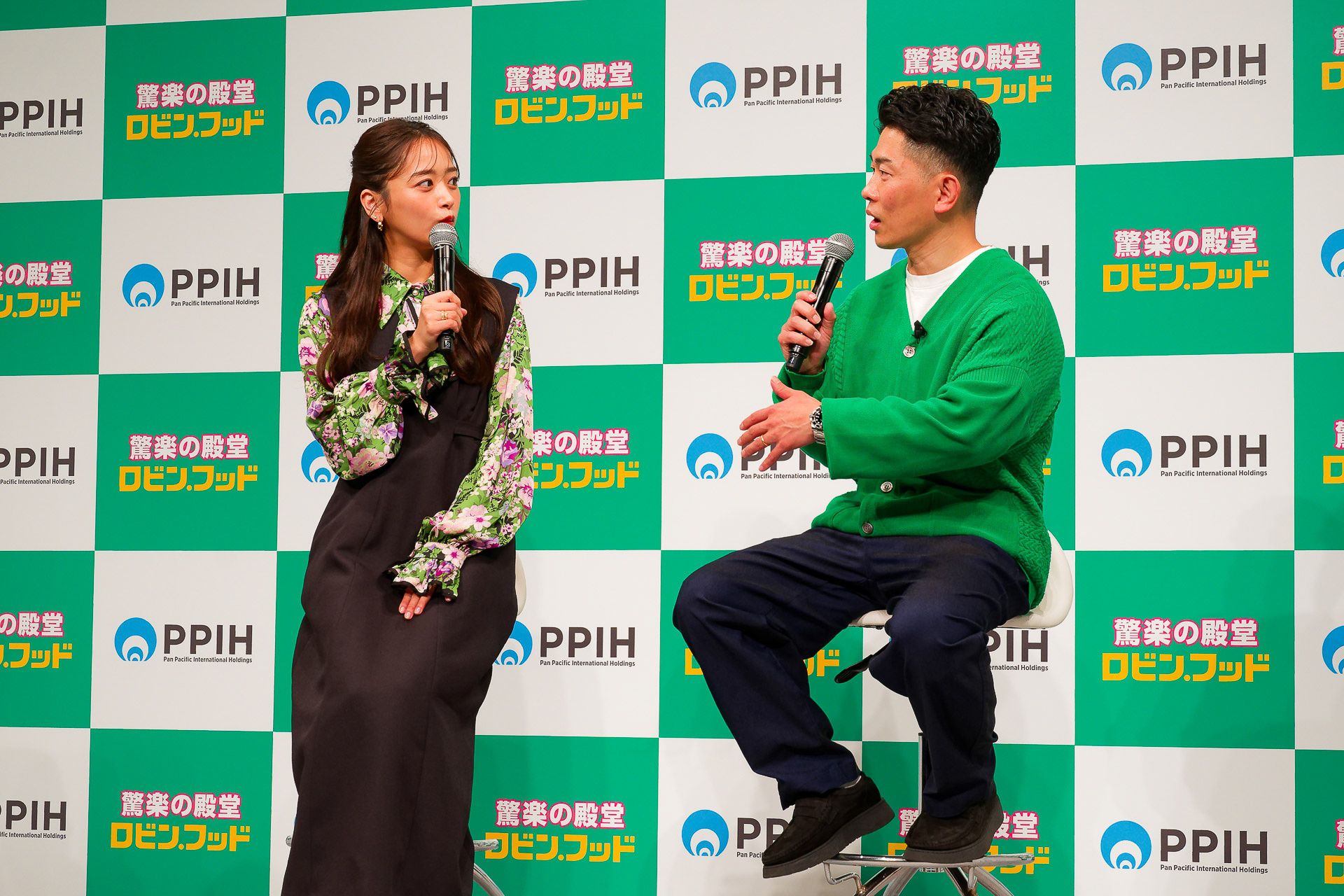 ゲストとして登場したジャングルポケット 太田博久さん、モデルの近藤千尋さん夫妻