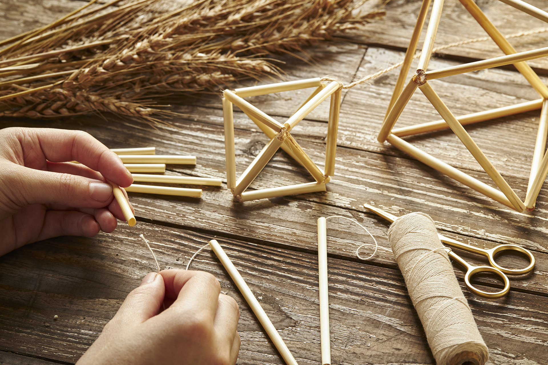 農家の手仕事「ヒンメリづくり」