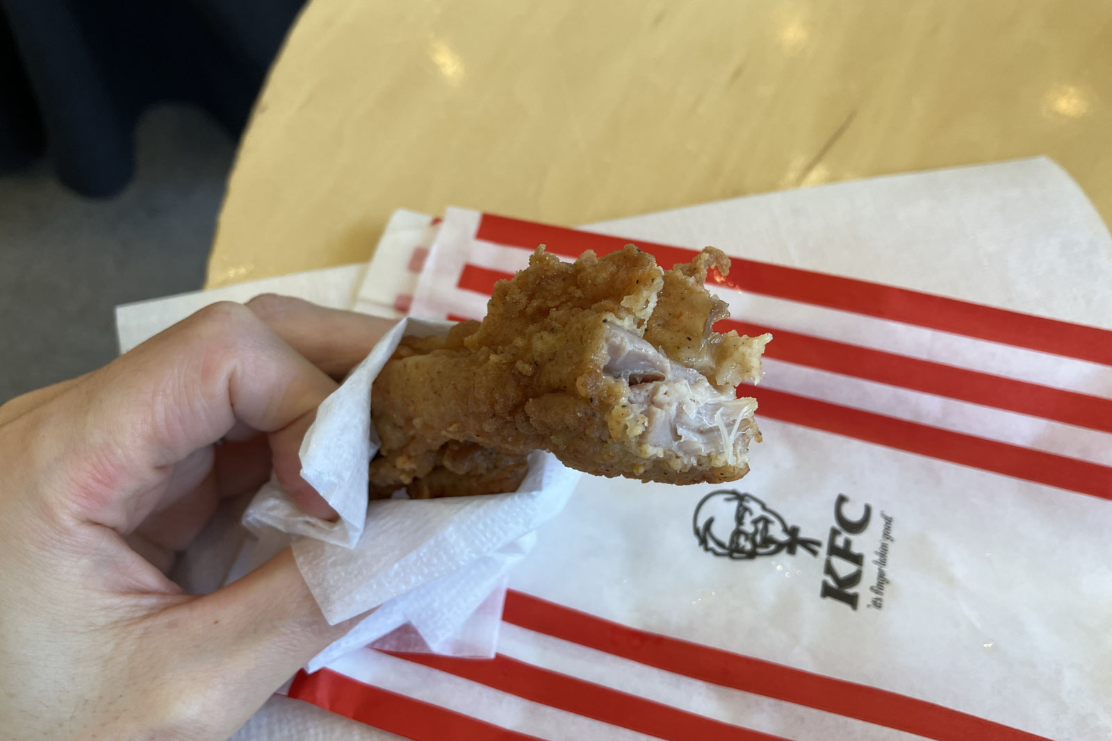 「まるかじりケンタ」はオリジナルチキンの味わいそのままにジューシー