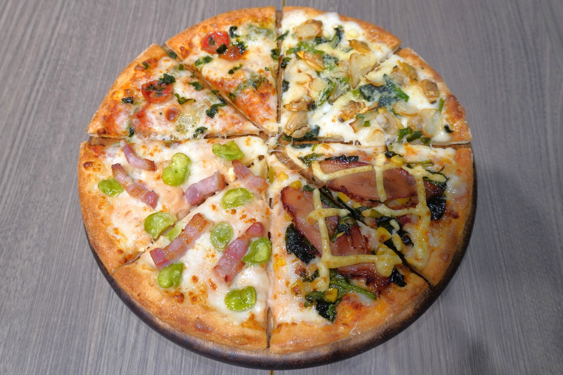 春の旬を詰め込んだ「あさりと桜えびの春クワトロ」