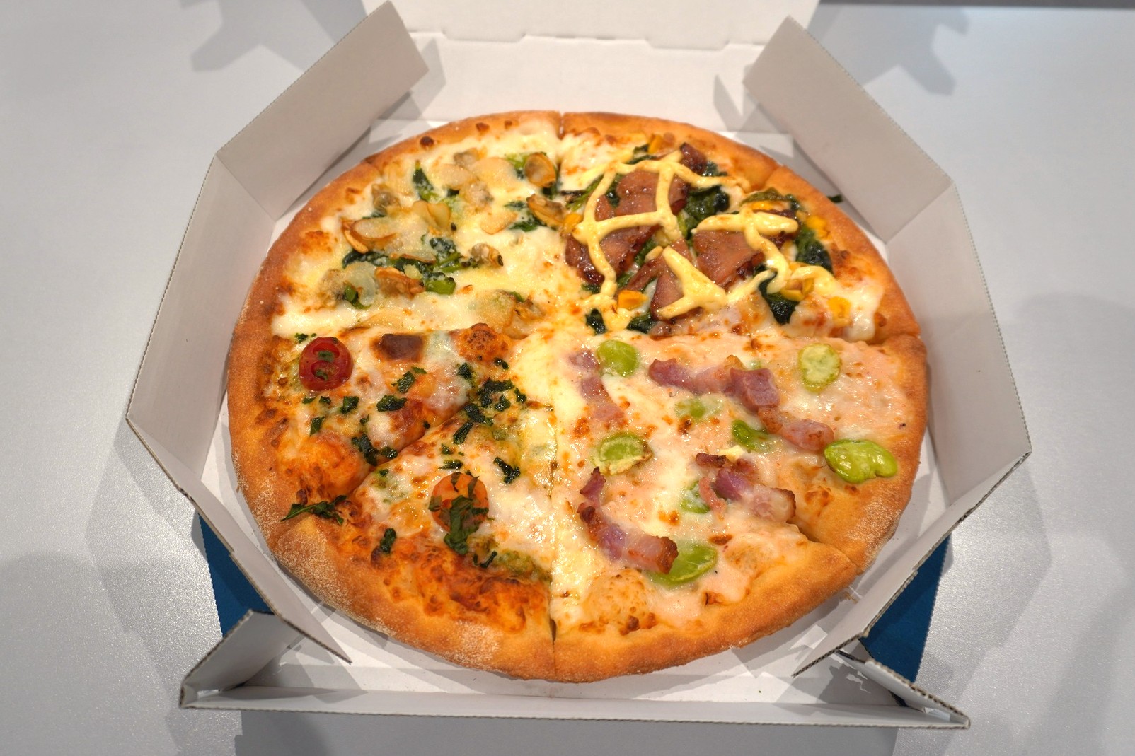 試食で提供された「あさりと桜えびの春クワトロ」