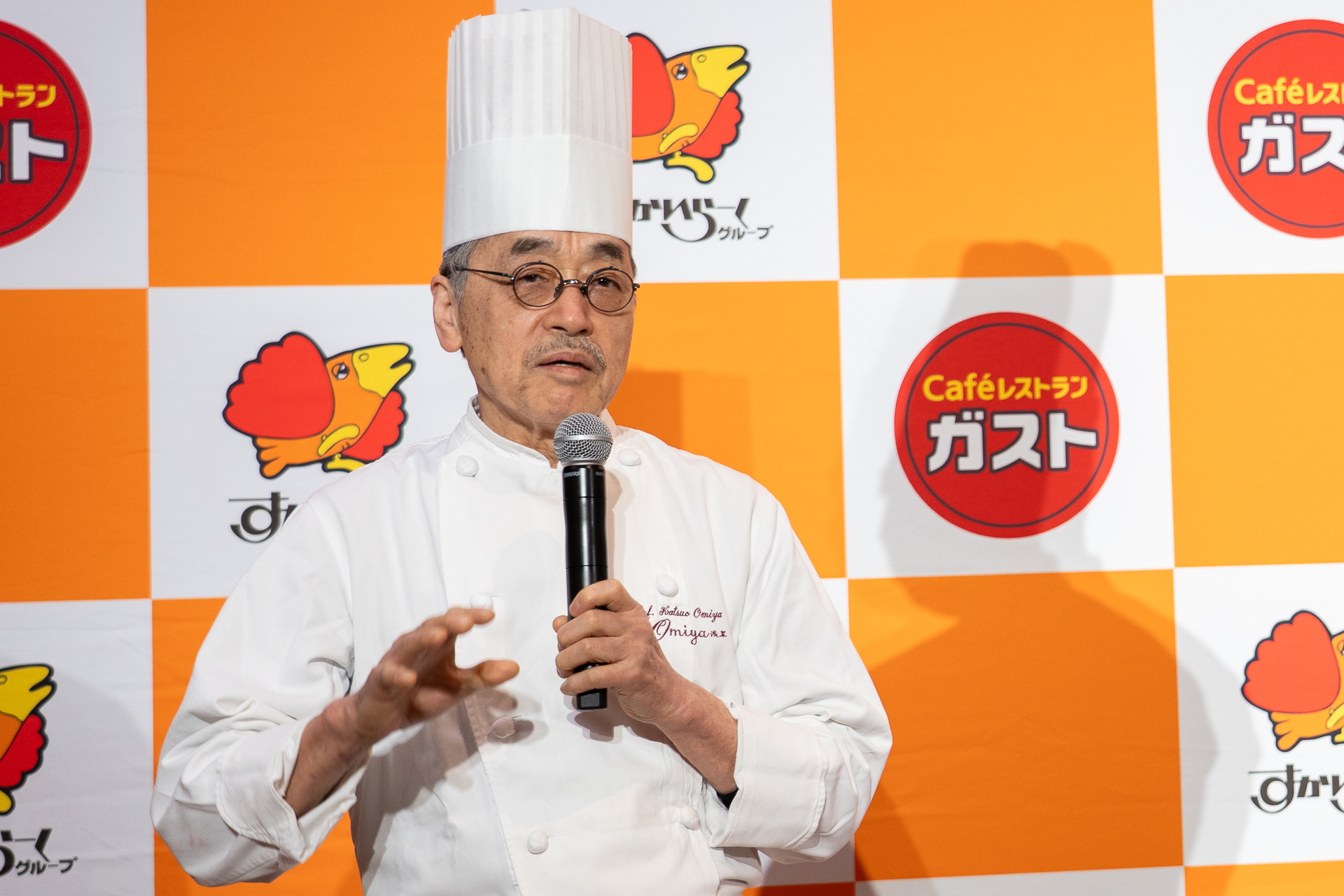 「ソースが肉汁と合わさった時においしくなるように調整している」と大宮シェフ