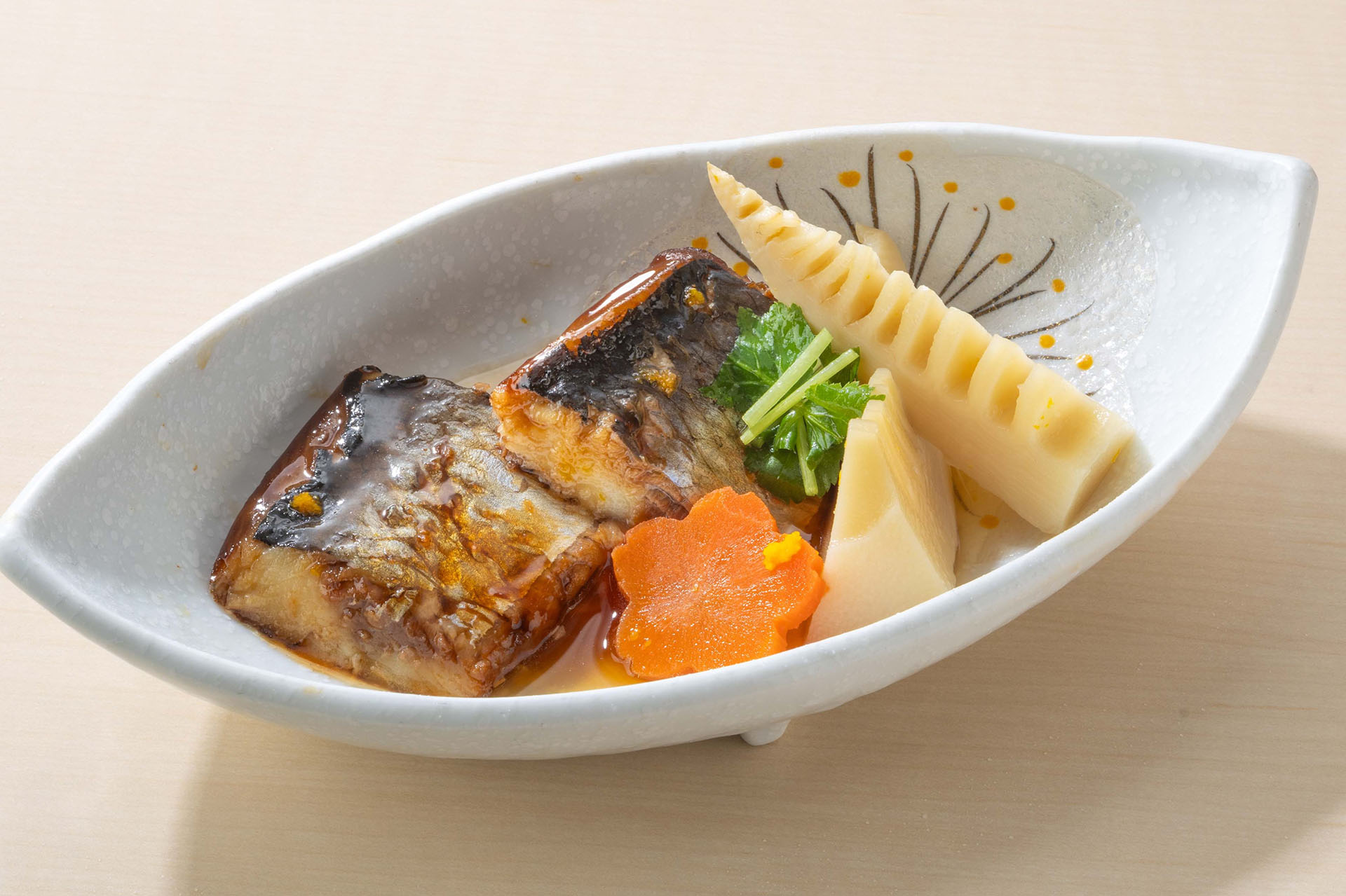 「にしんと筍の炊き合わせ」（769円）