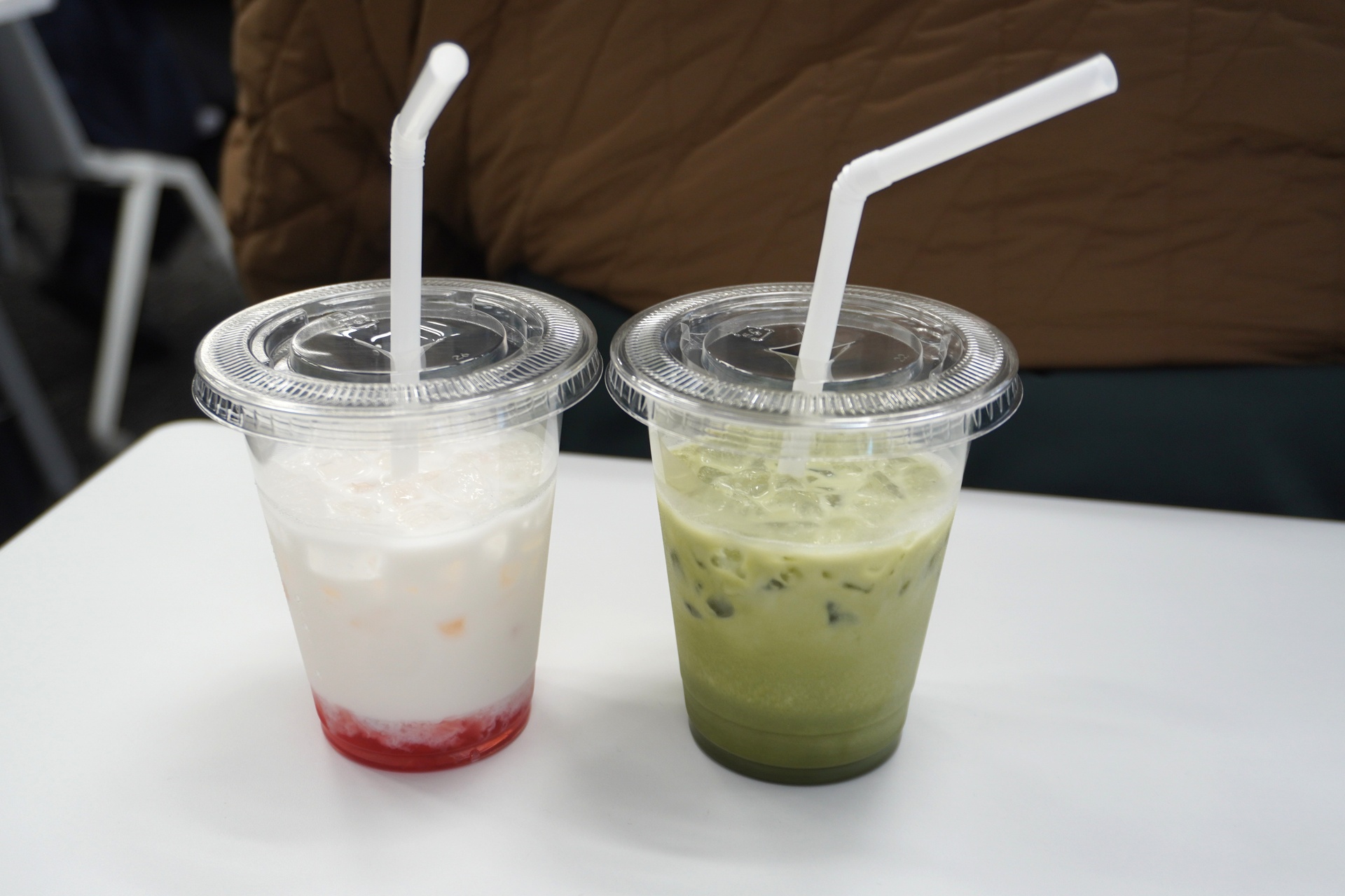 提供された「いちごミルク～とちあいか～」と「抹茶ミルク～出雲の抹茶～」