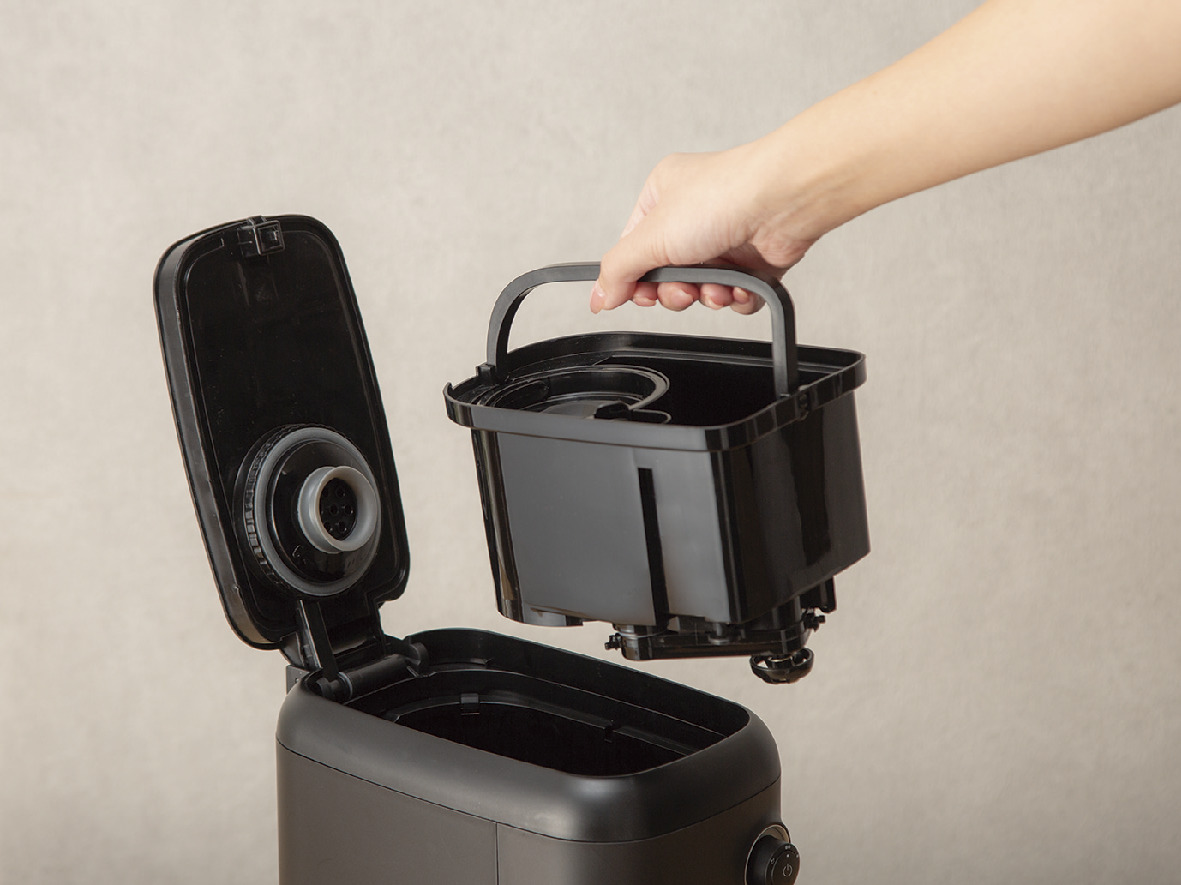 タンクとフィルターを取り外して丸洗いできる構造