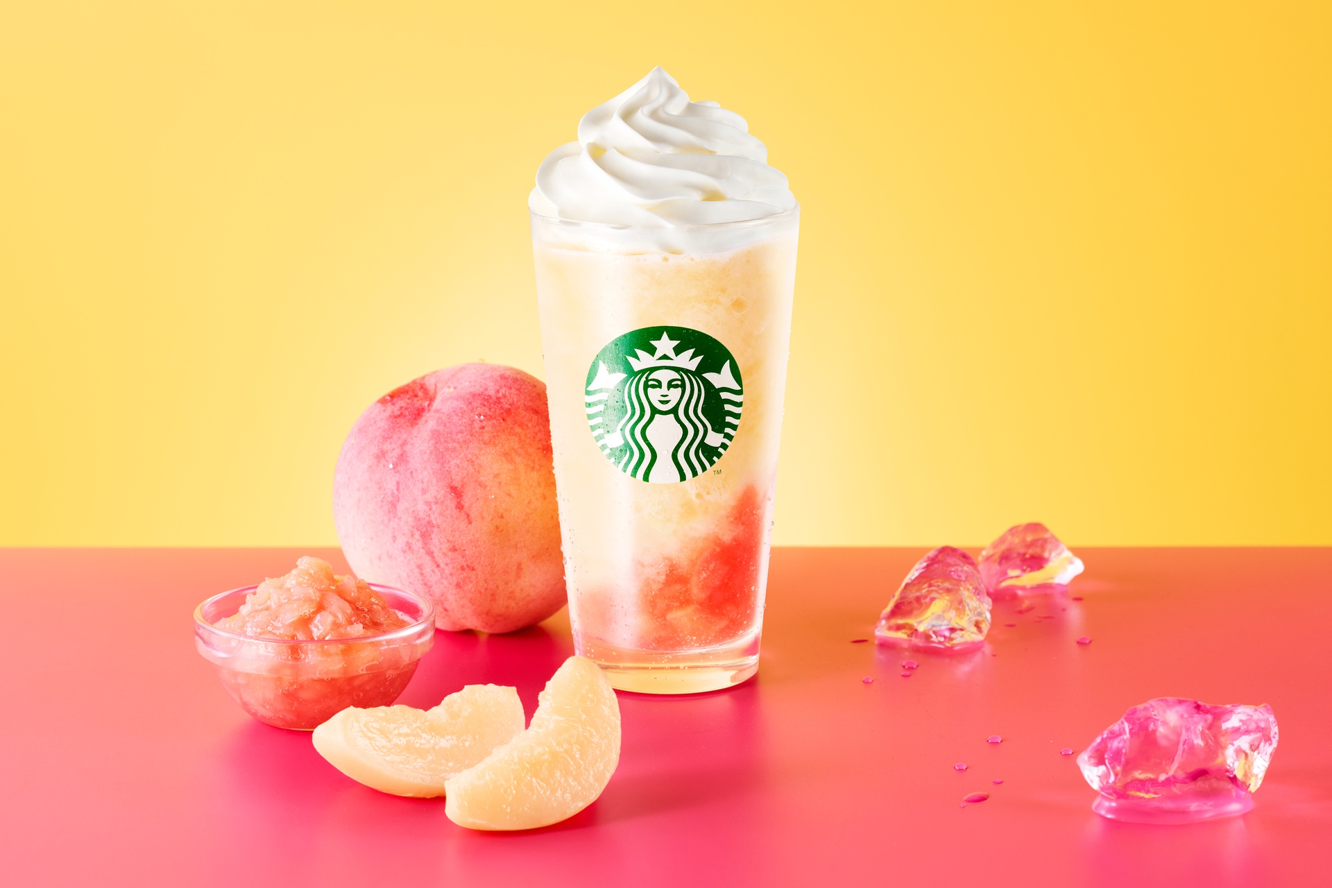 スターバックスの「My フルーツ フラペチーノ 完熟白桃」