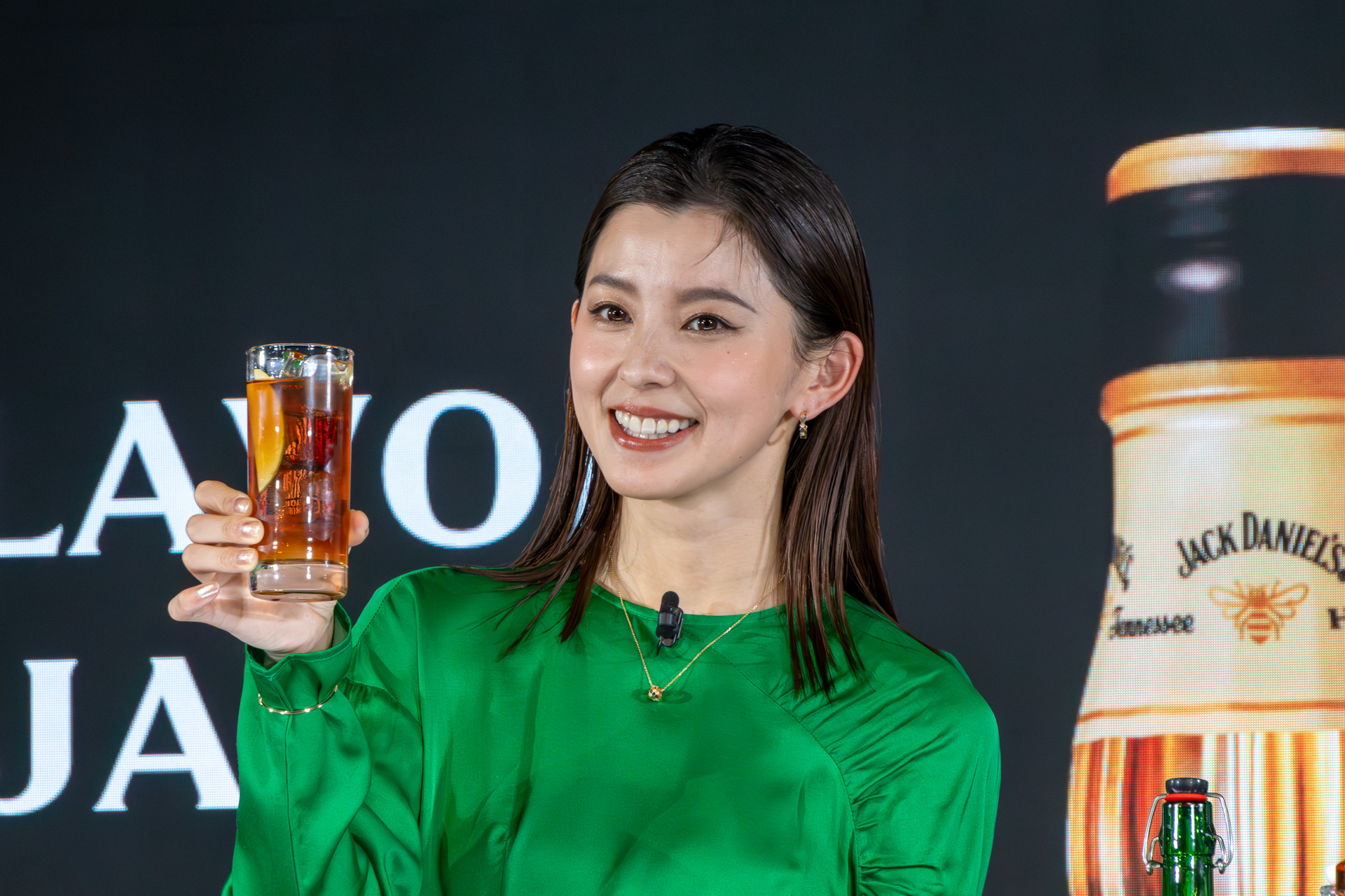 アイスティーを使ったカクテルが完成！