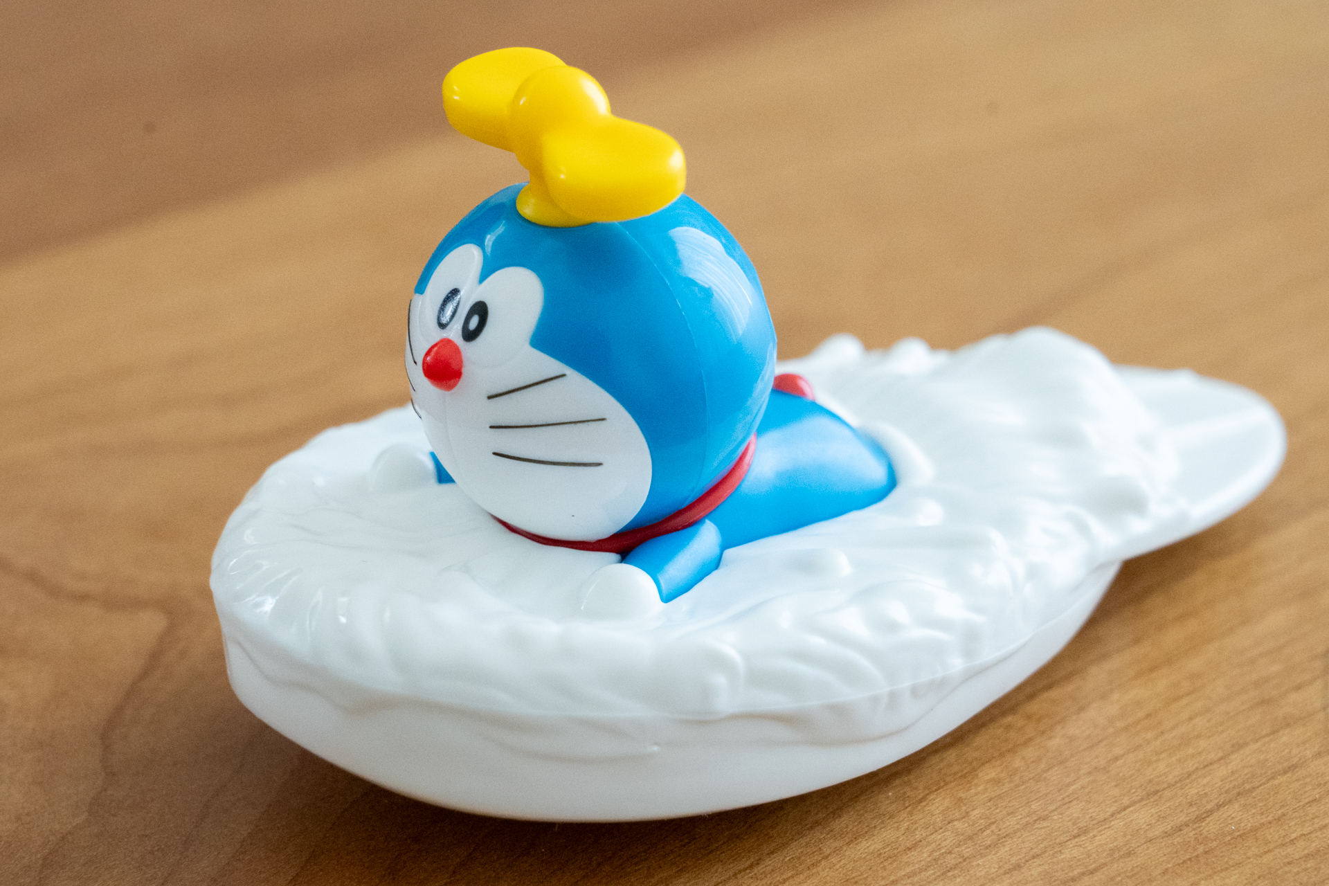 タケコプターを付けたドラえもんがかわいい