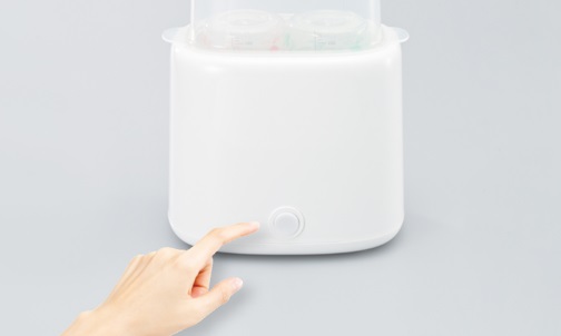 水を入れてボタンを押すだけの簡単操作