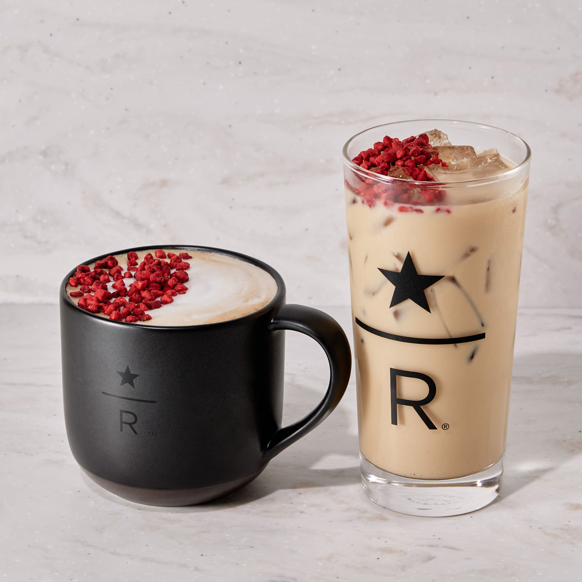 「ストロベリー ラベンダー ラテ」（790円）