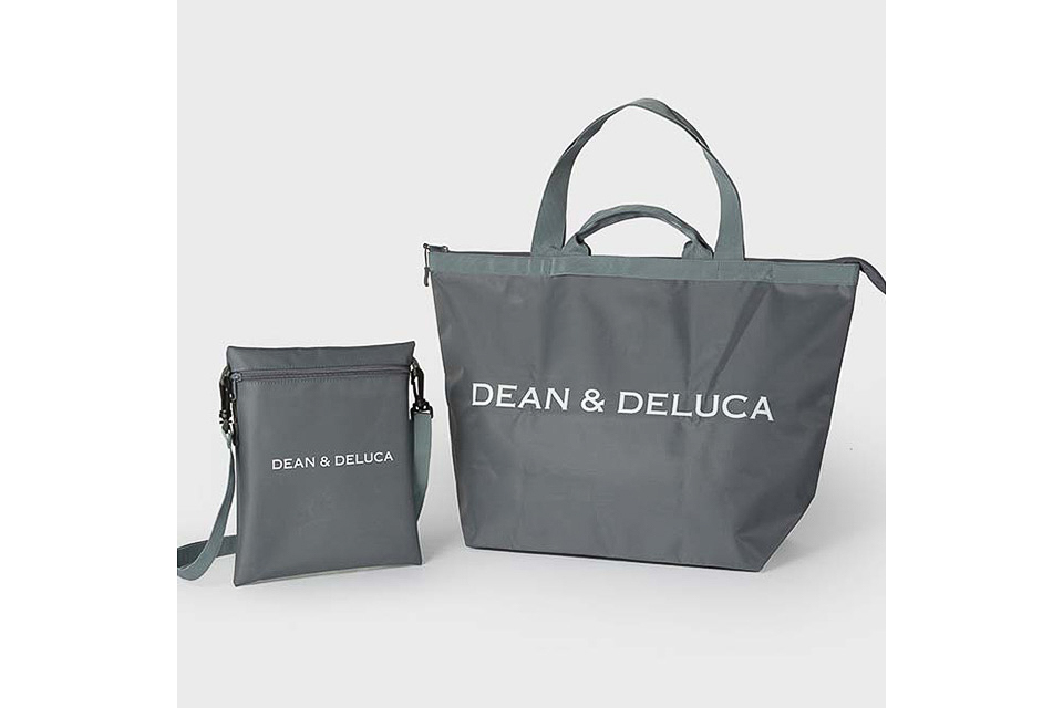 DEAN ＆ DELUCA「トラベルバッグ チャコールグレー」