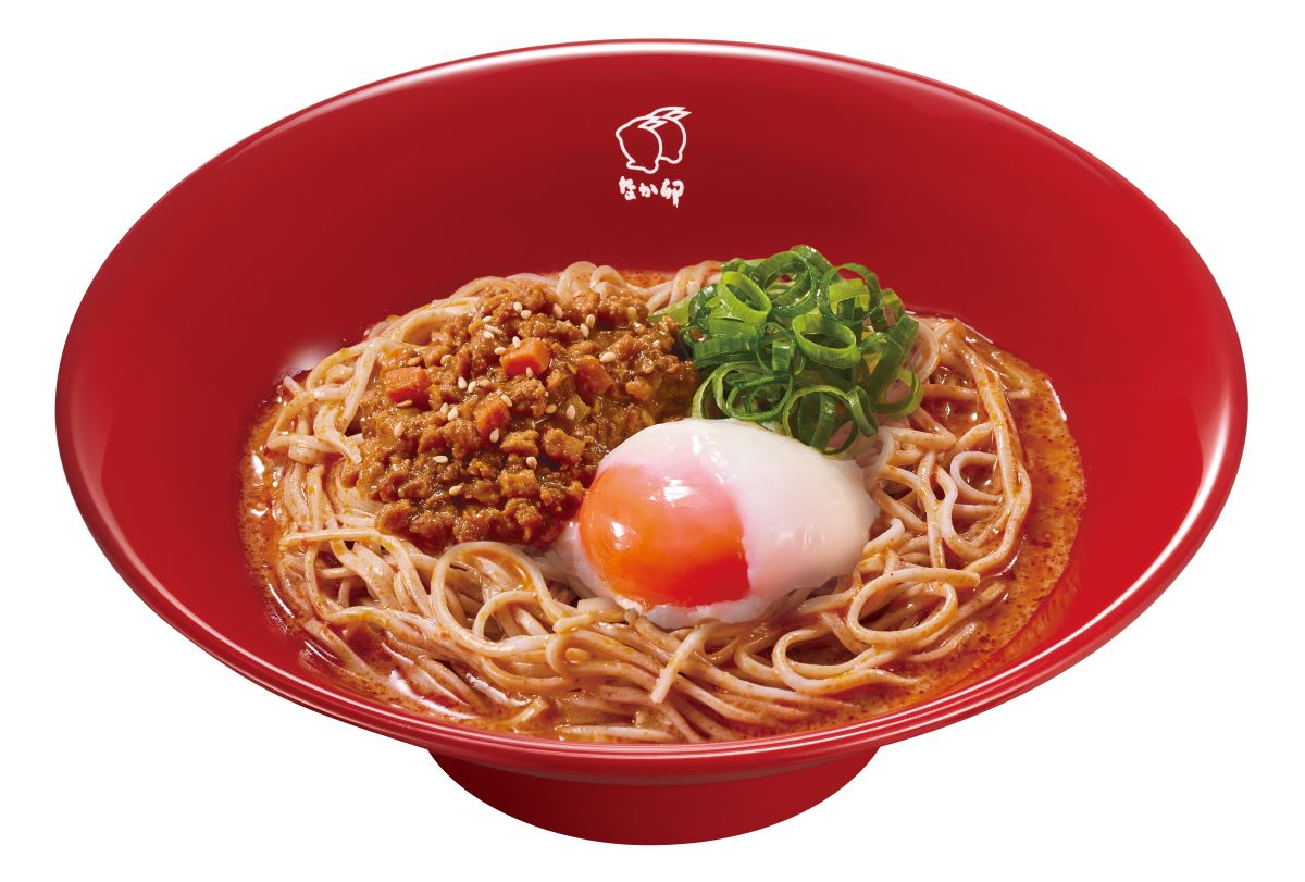 「温たま冷やし担々そば」（小 630円/並 790円/大 910円）