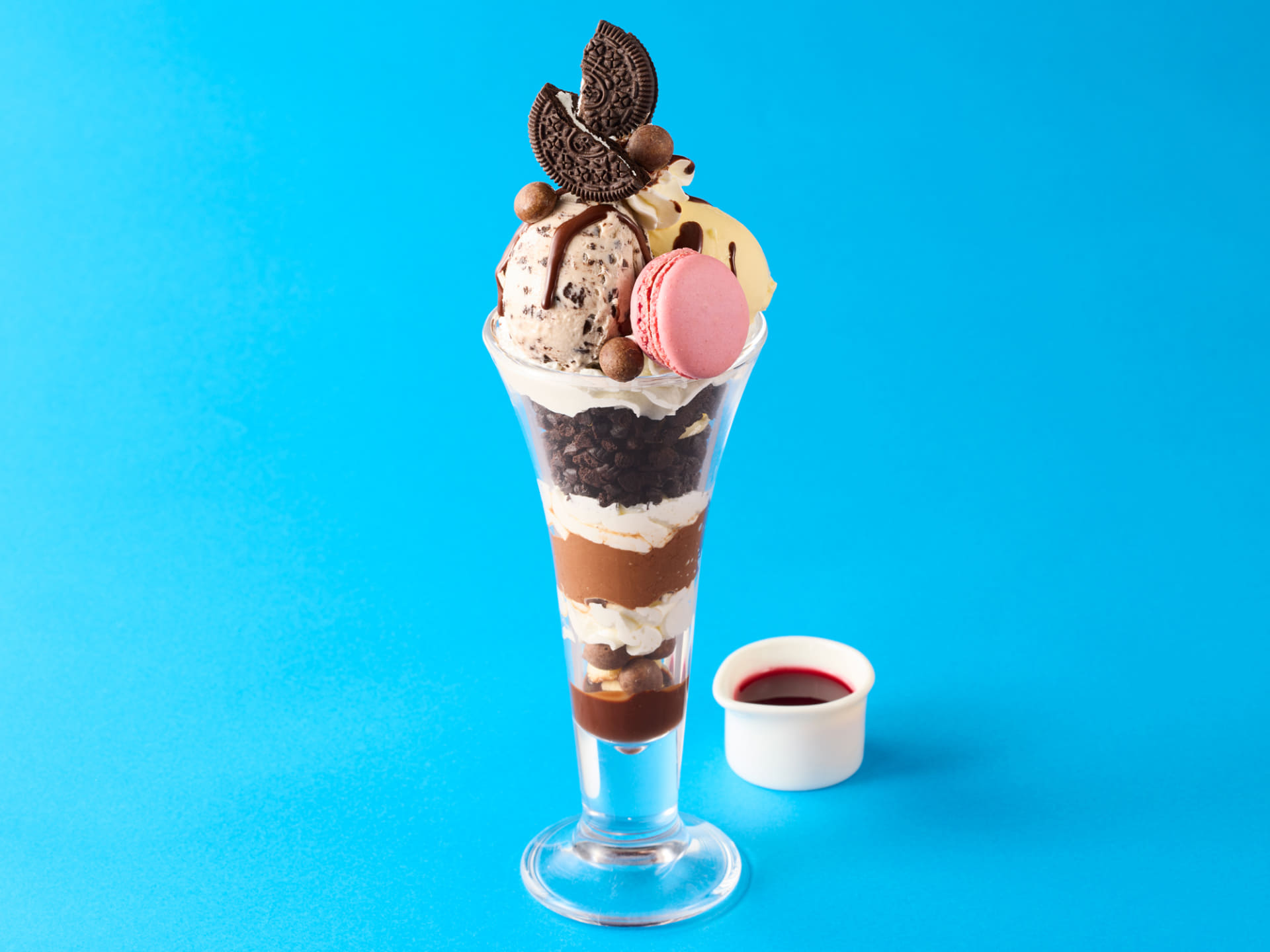 「クッキー＆クリームパフェ」（1199円）