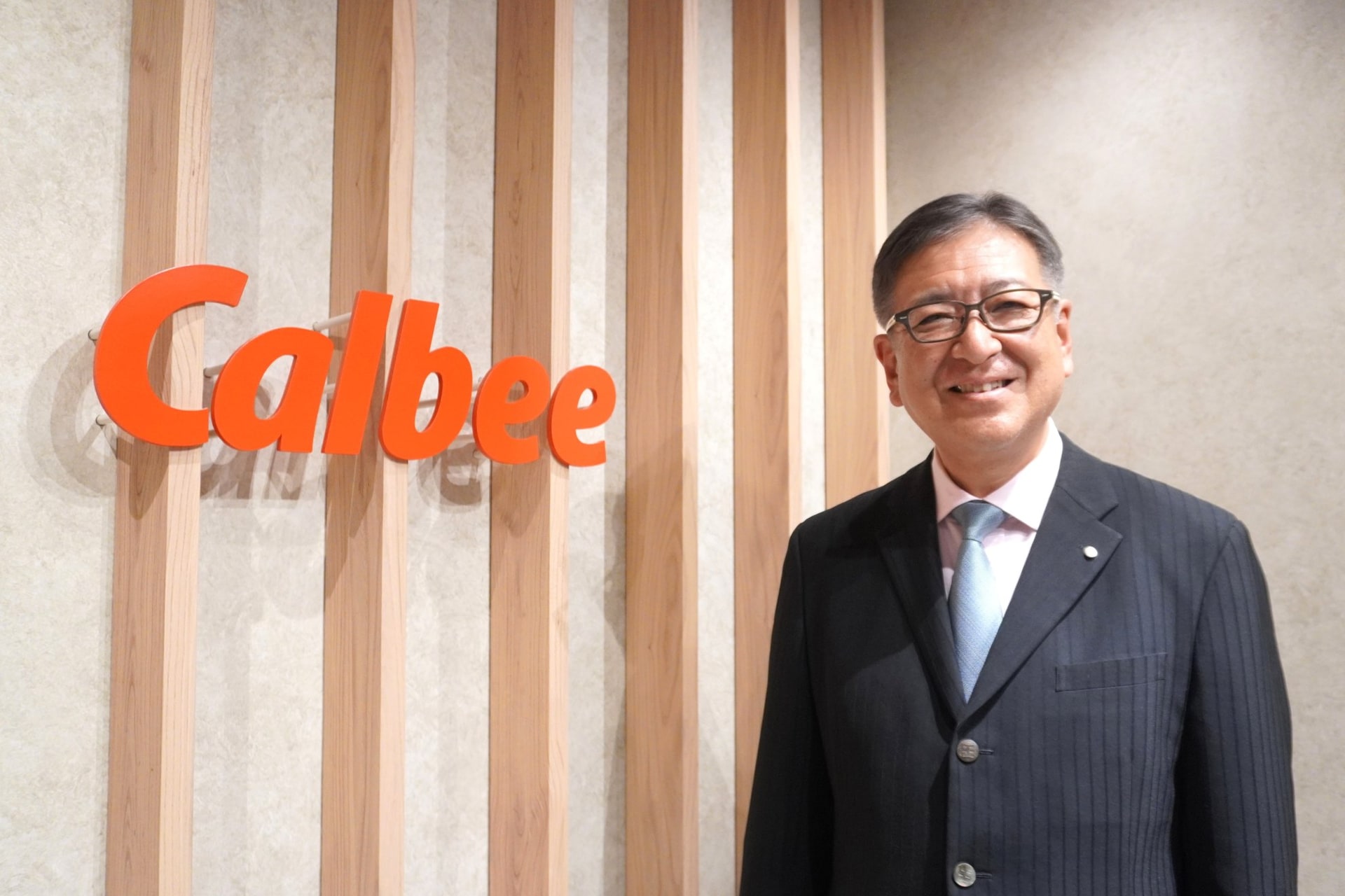 カルビーが2035年を見据えた成長戦略を制定し、取材会を実施