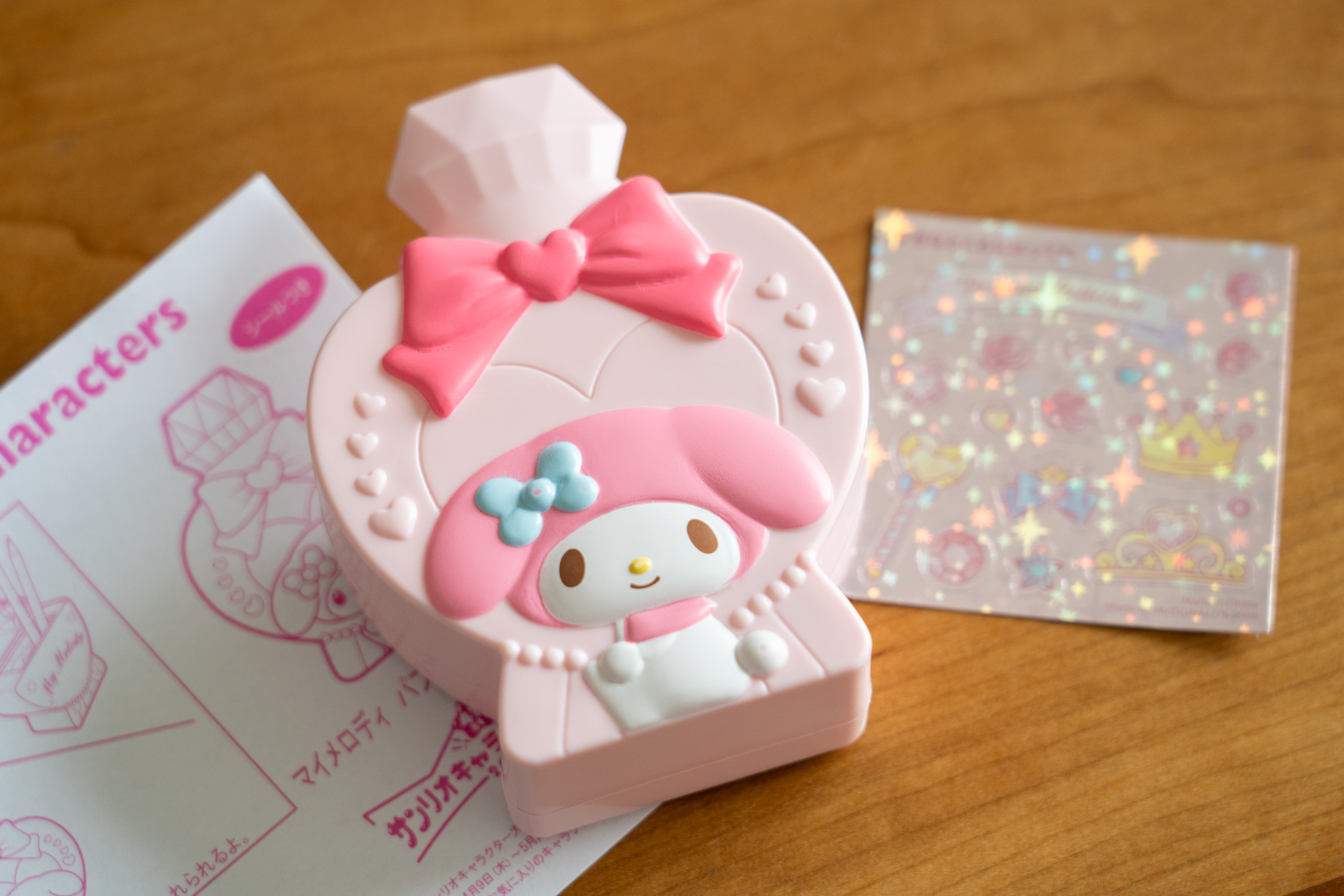 高さ約8.5cmのミニサイズペンスタンド