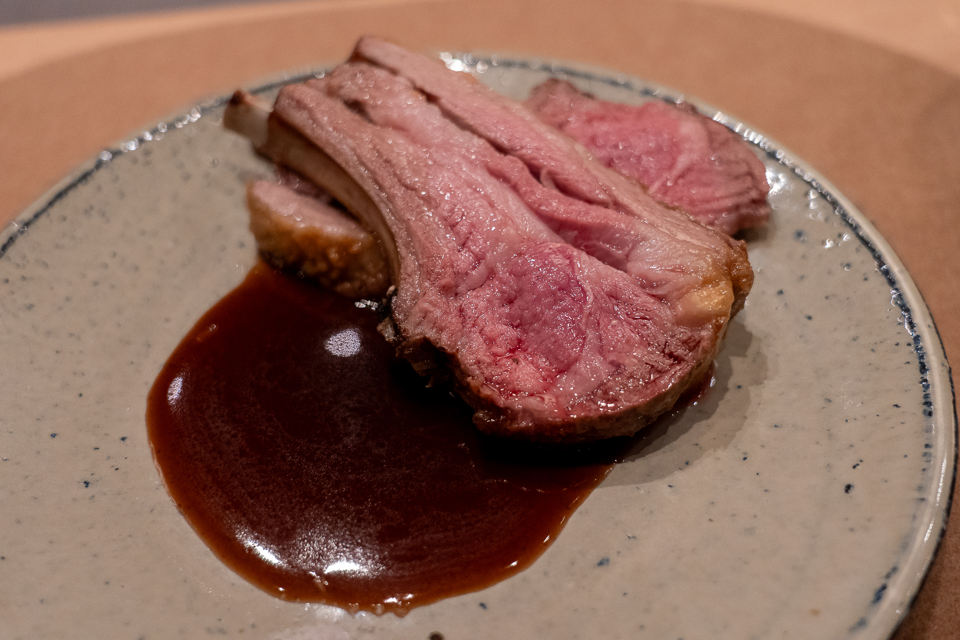 しっとりやわらか仔羊肉をいただきました！