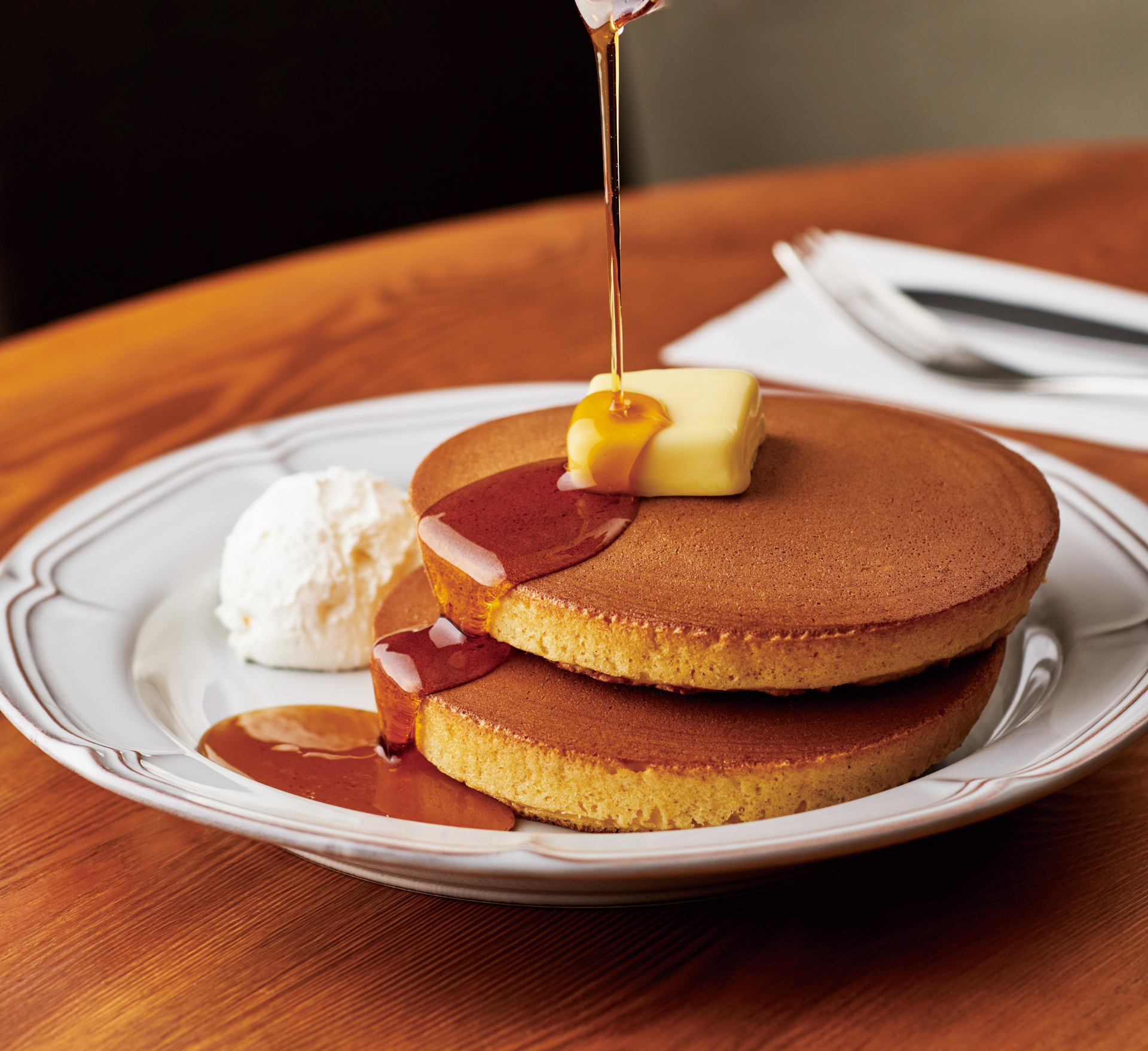 「トラディショナル・ホットケーキ ホイップクリーム付き（2枚）」