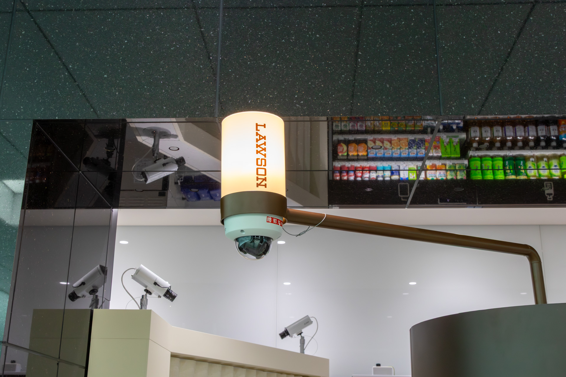 外部からモニターできるようにカメラが設置してある