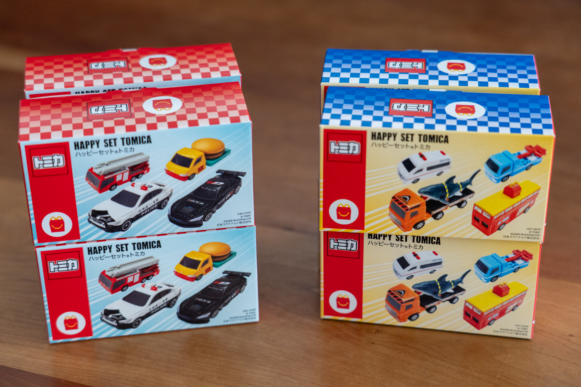 左が第1弾、右が第2弾