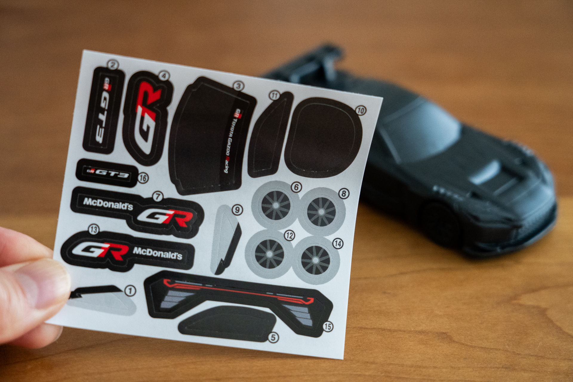 シールもカッコいいぞ