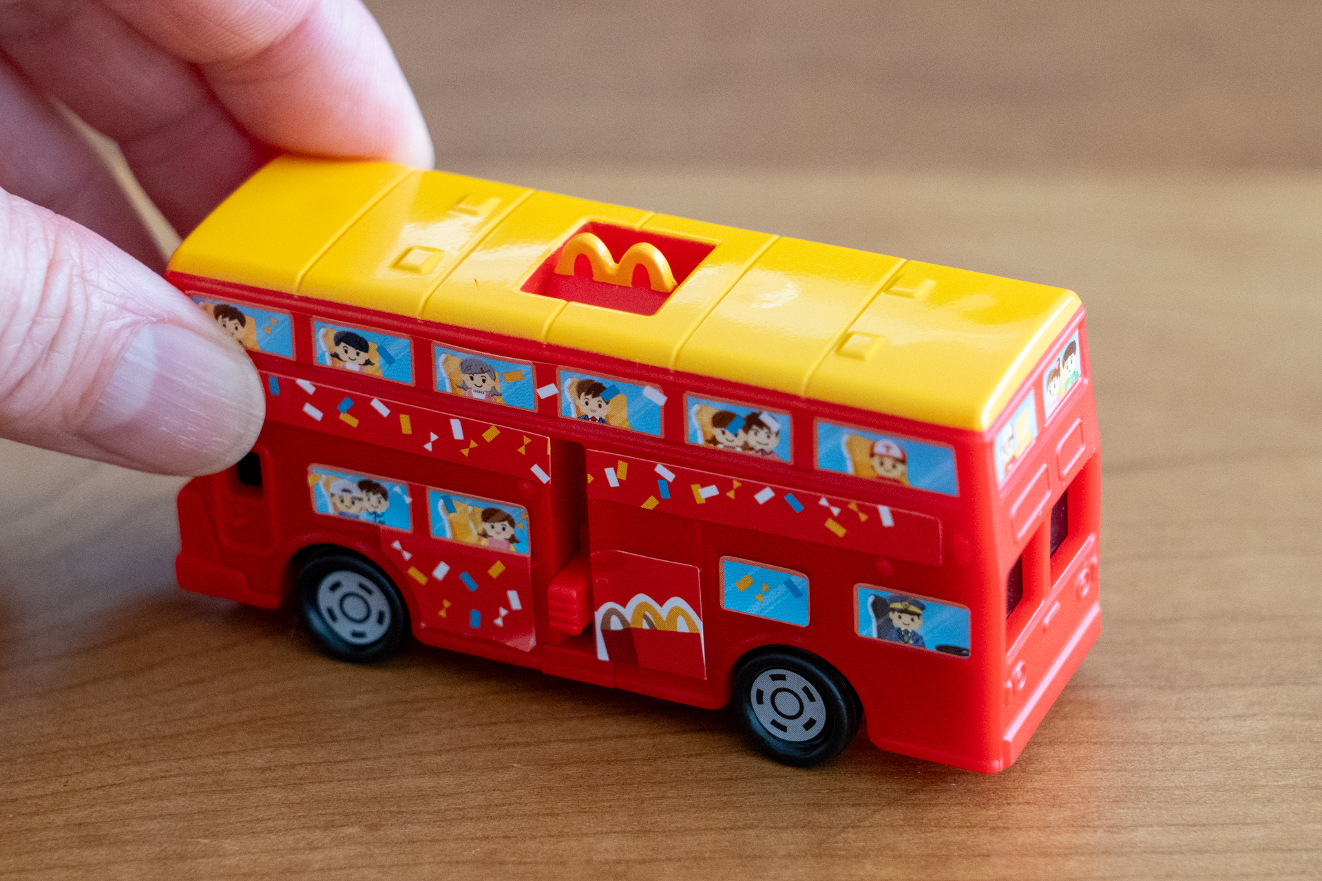 ロンドンバスにちょっと似ている