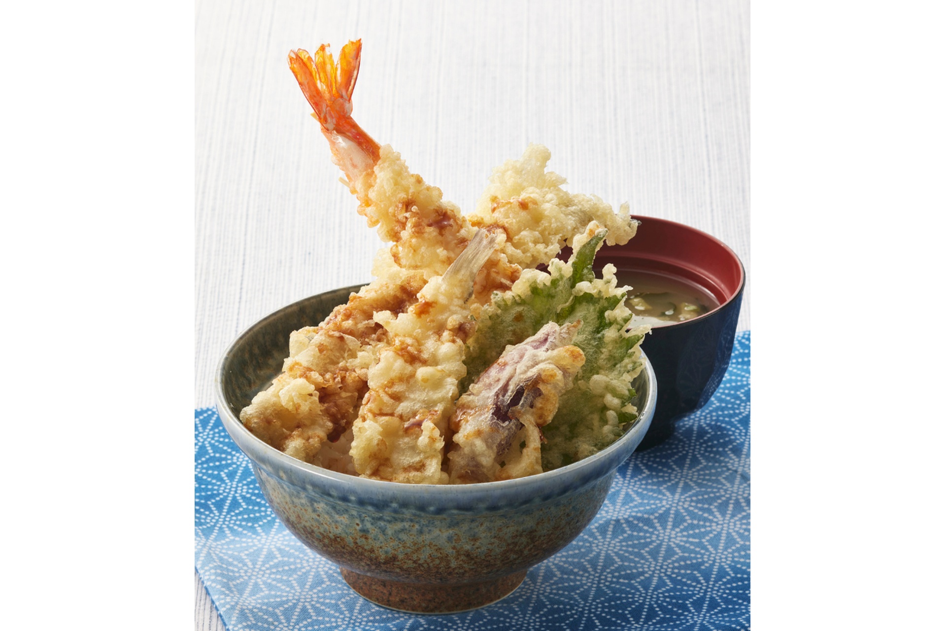 初夏ご馳走天丼（みそ汁付）