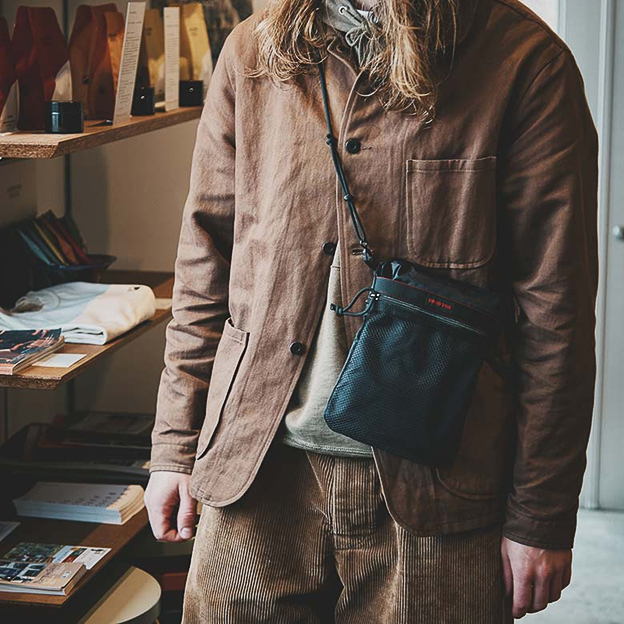 DEAN & DELUCA×BRIEFING「サコッシュトートバッグ」ブラック